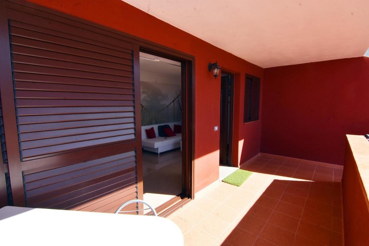 House With Jacuzzi In