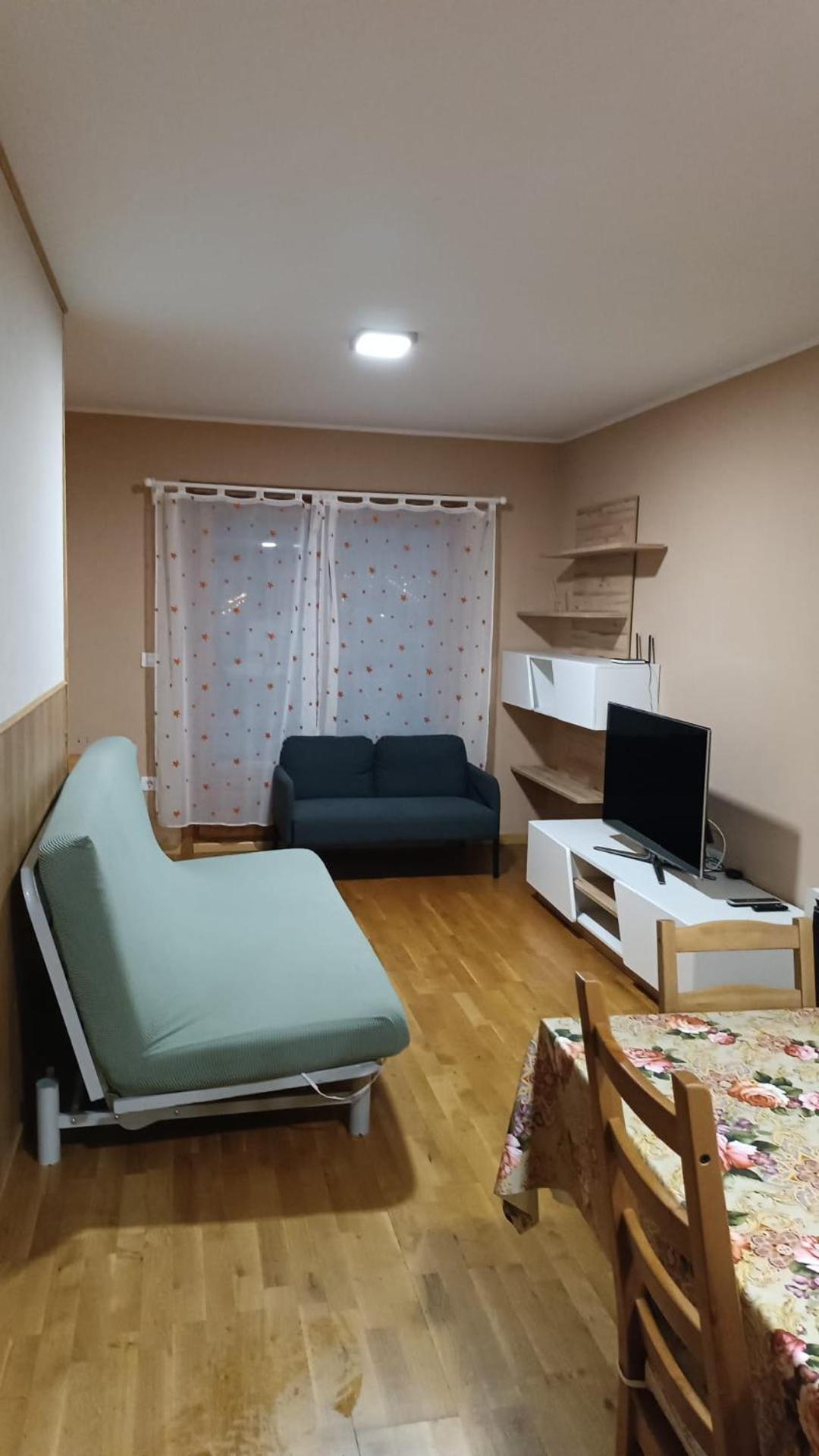 Holiday home Adosado En Con Wifi