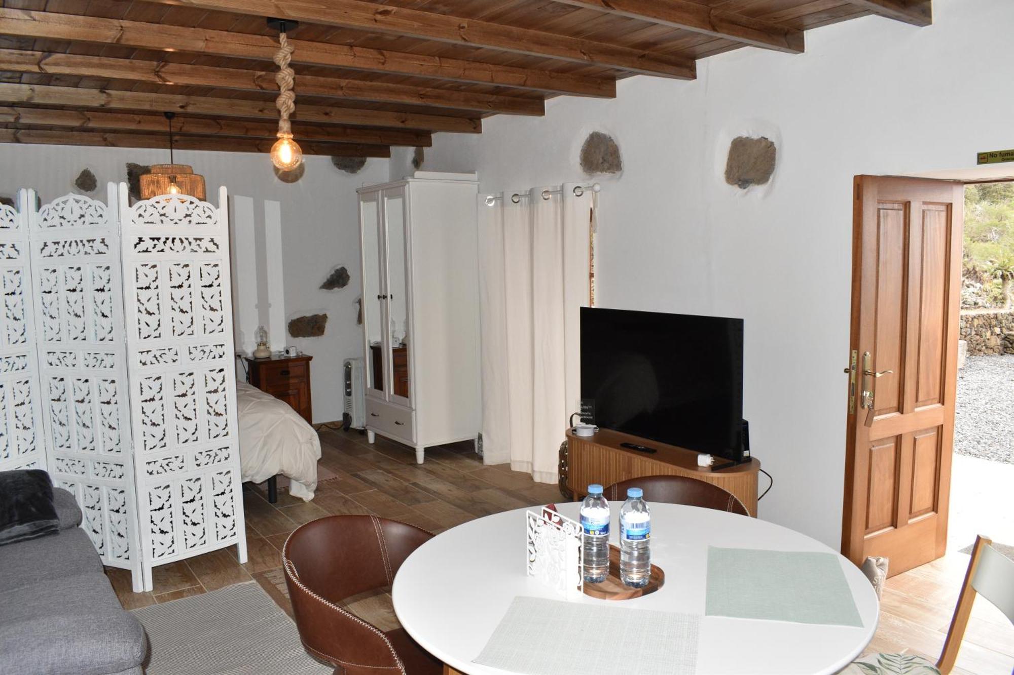 Delia & Juan Chalet *