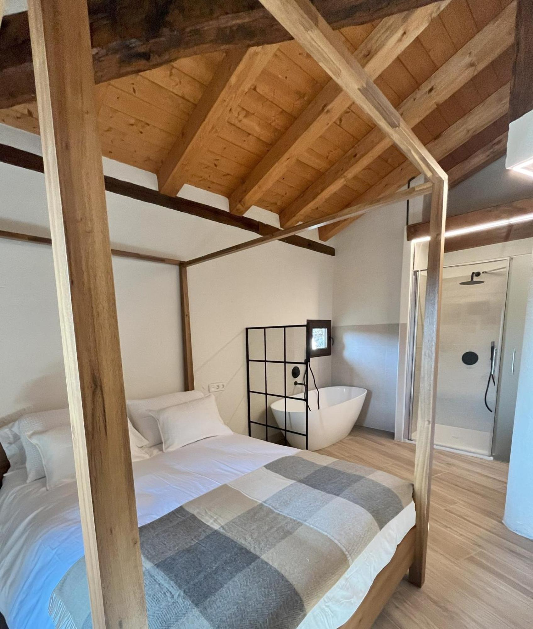 Hotel Rural Santui *