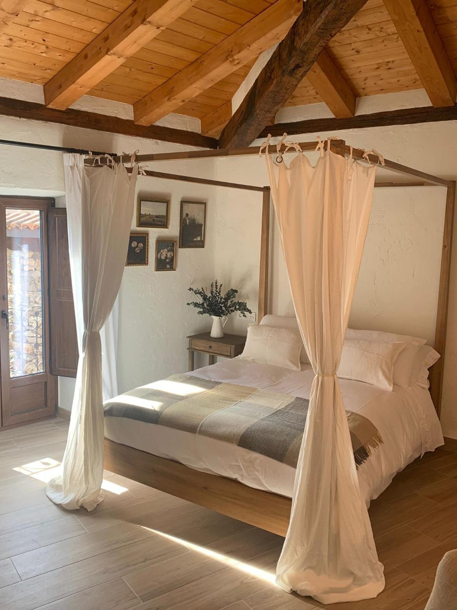 Hotel Rural Santui