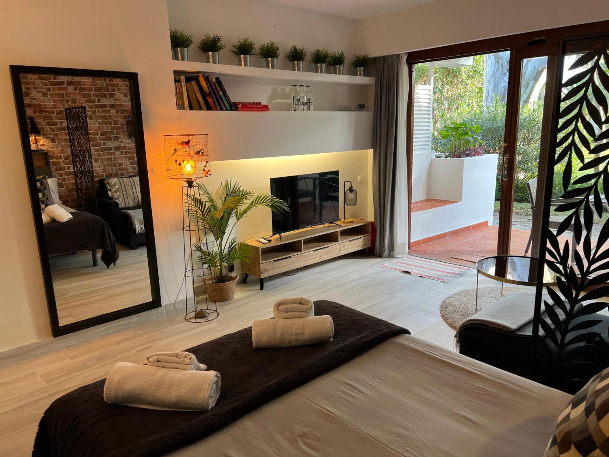 Pol Y Hada Puerto Banus * Marbella