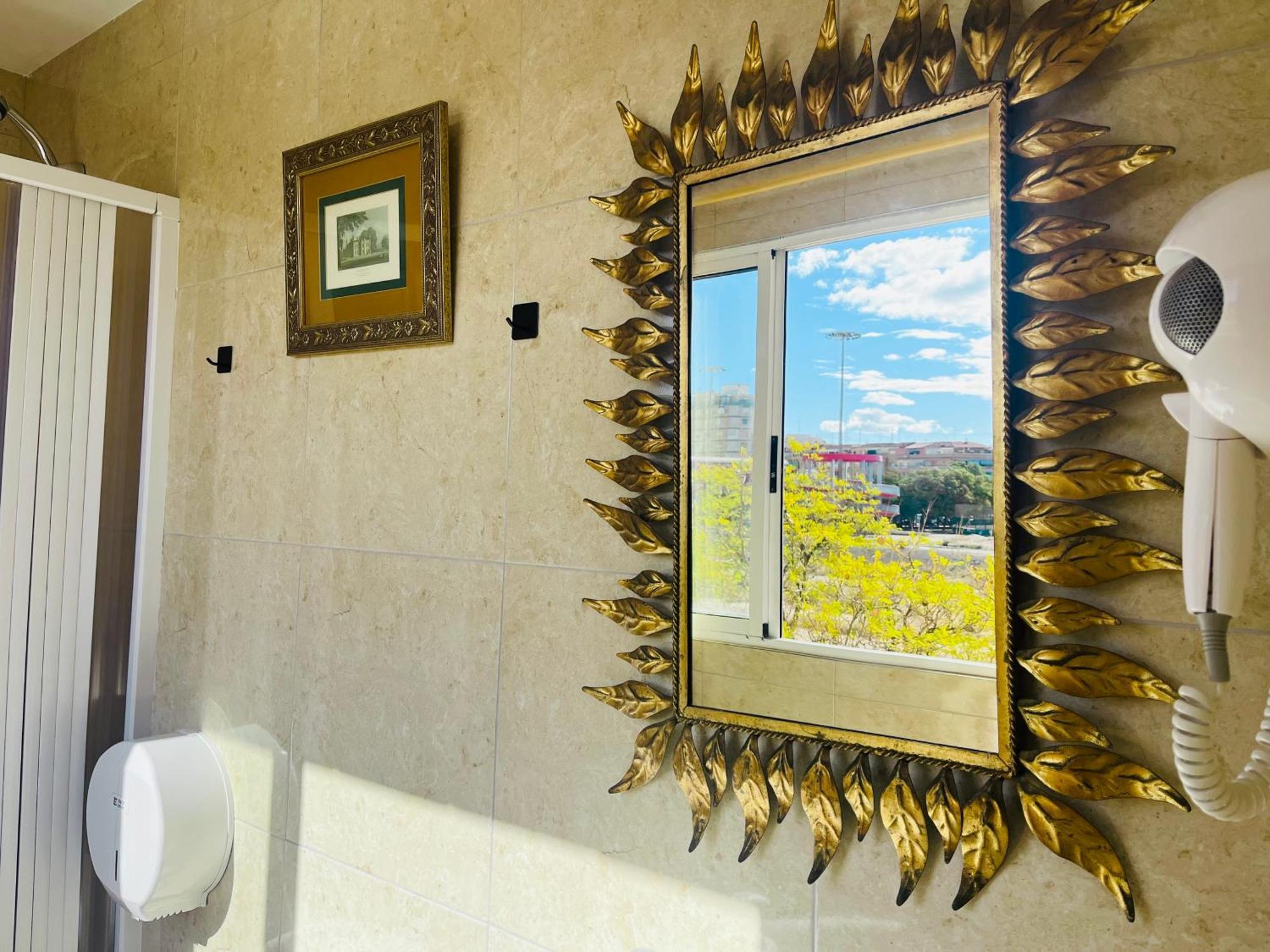 Guest house Art House Alicante