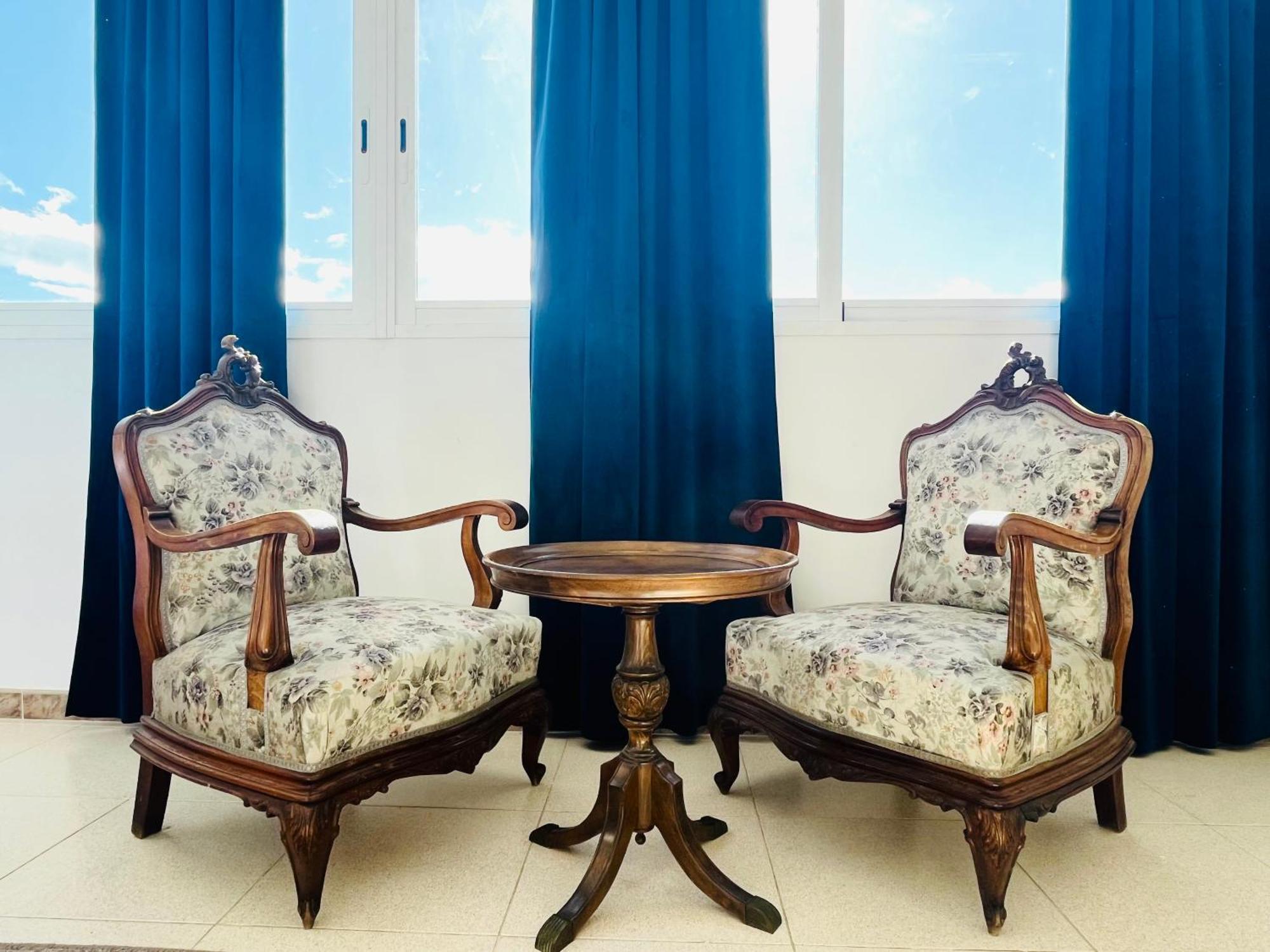 Guest house Art House *
