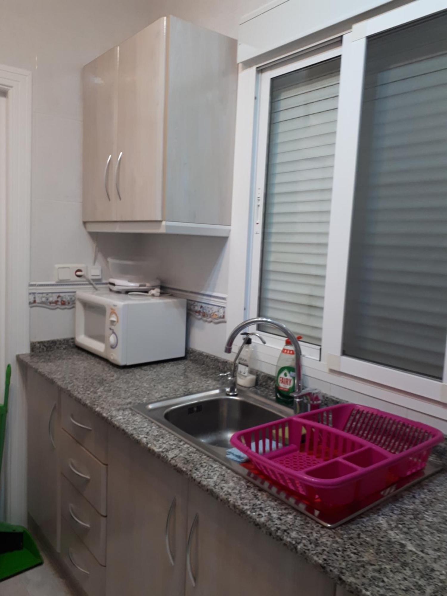 Villa Lovely Detached 3 Bedroom Villa, Communal Pool In Quesada
