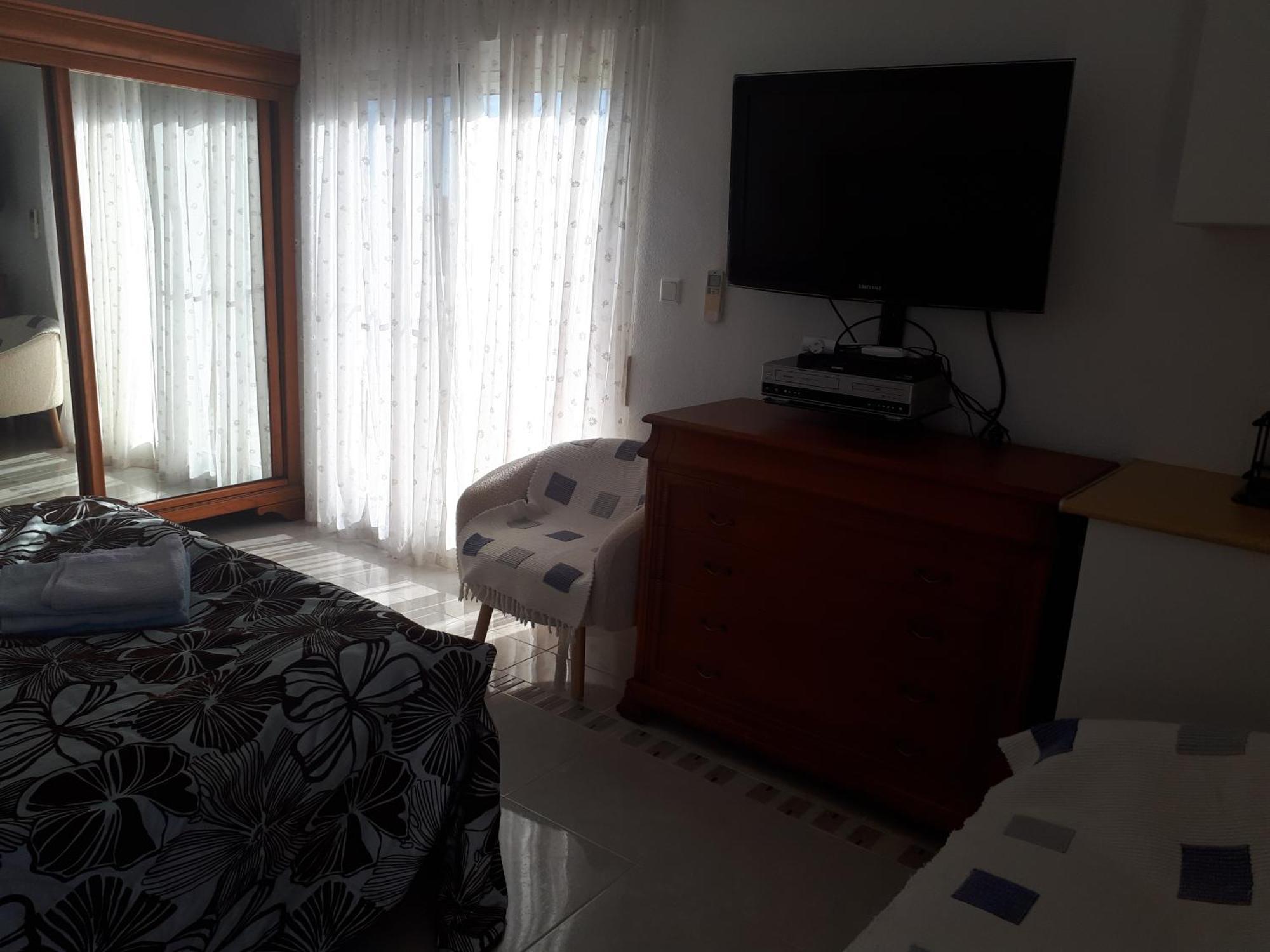 Lovely Detached 3 Bedroom Villa, Communal Pool In Quesada *