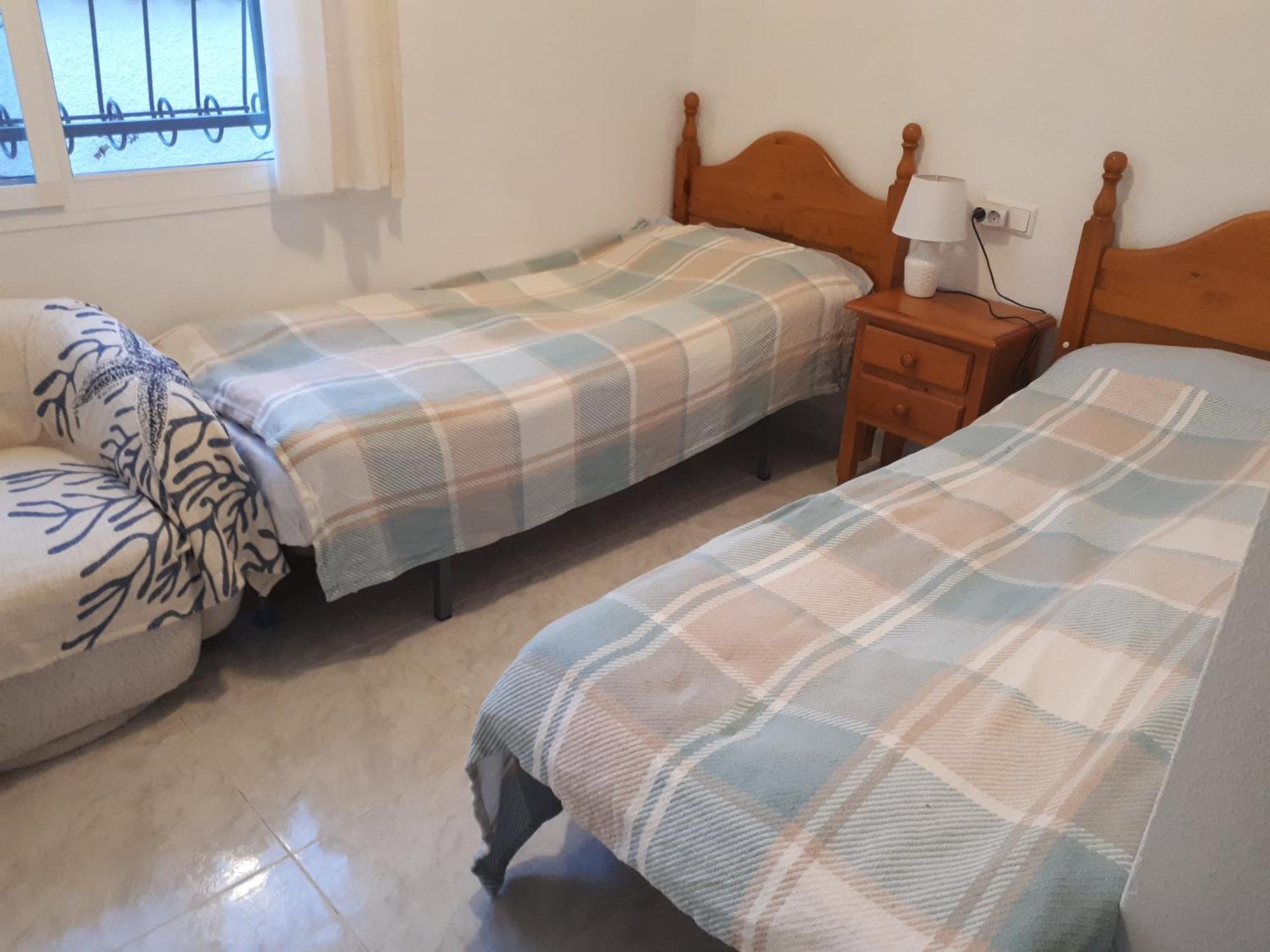 Lovely Detached 3 Bedroom Villa, Communal Pool In Quesada