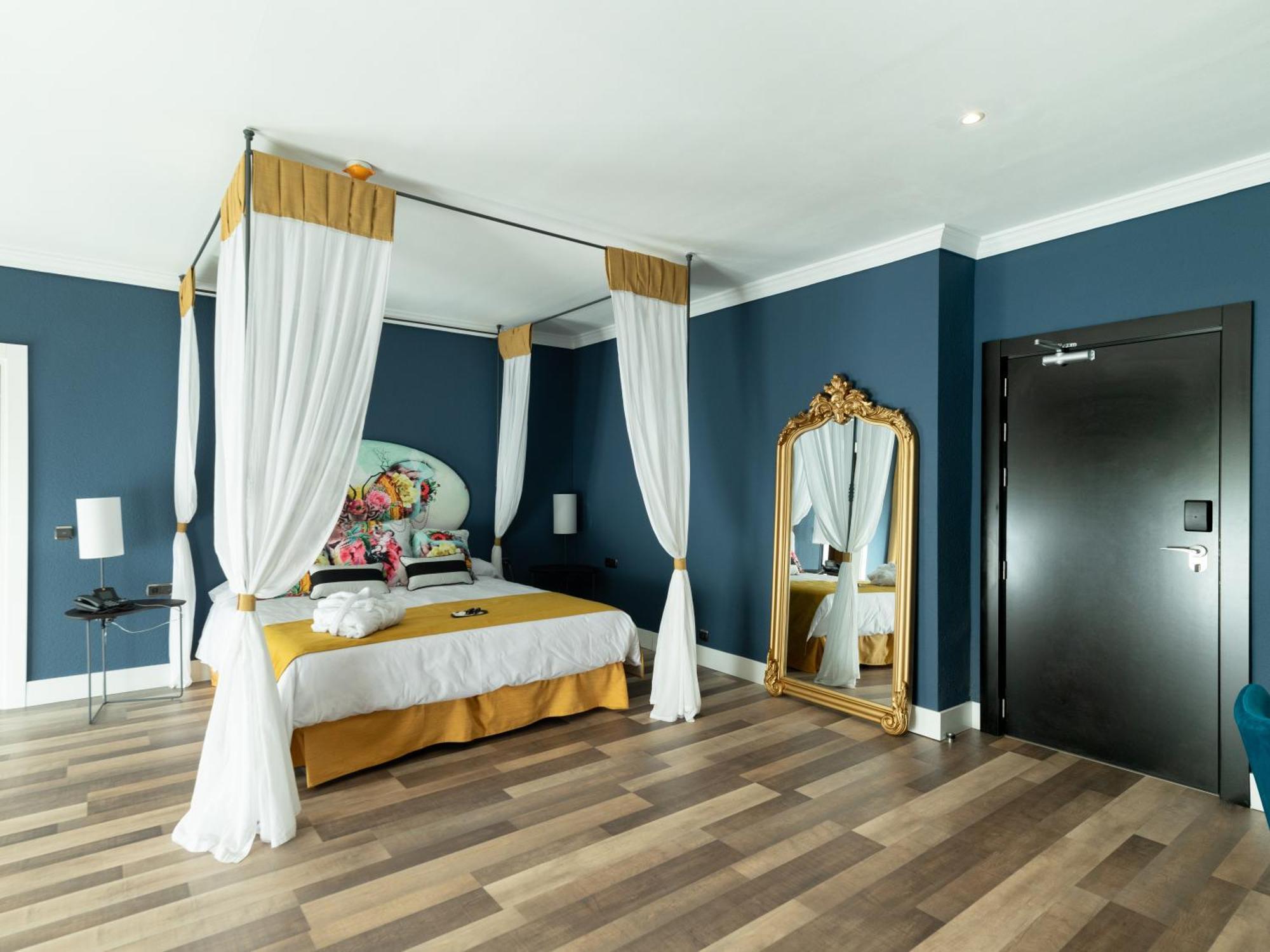 Altos De Hotel