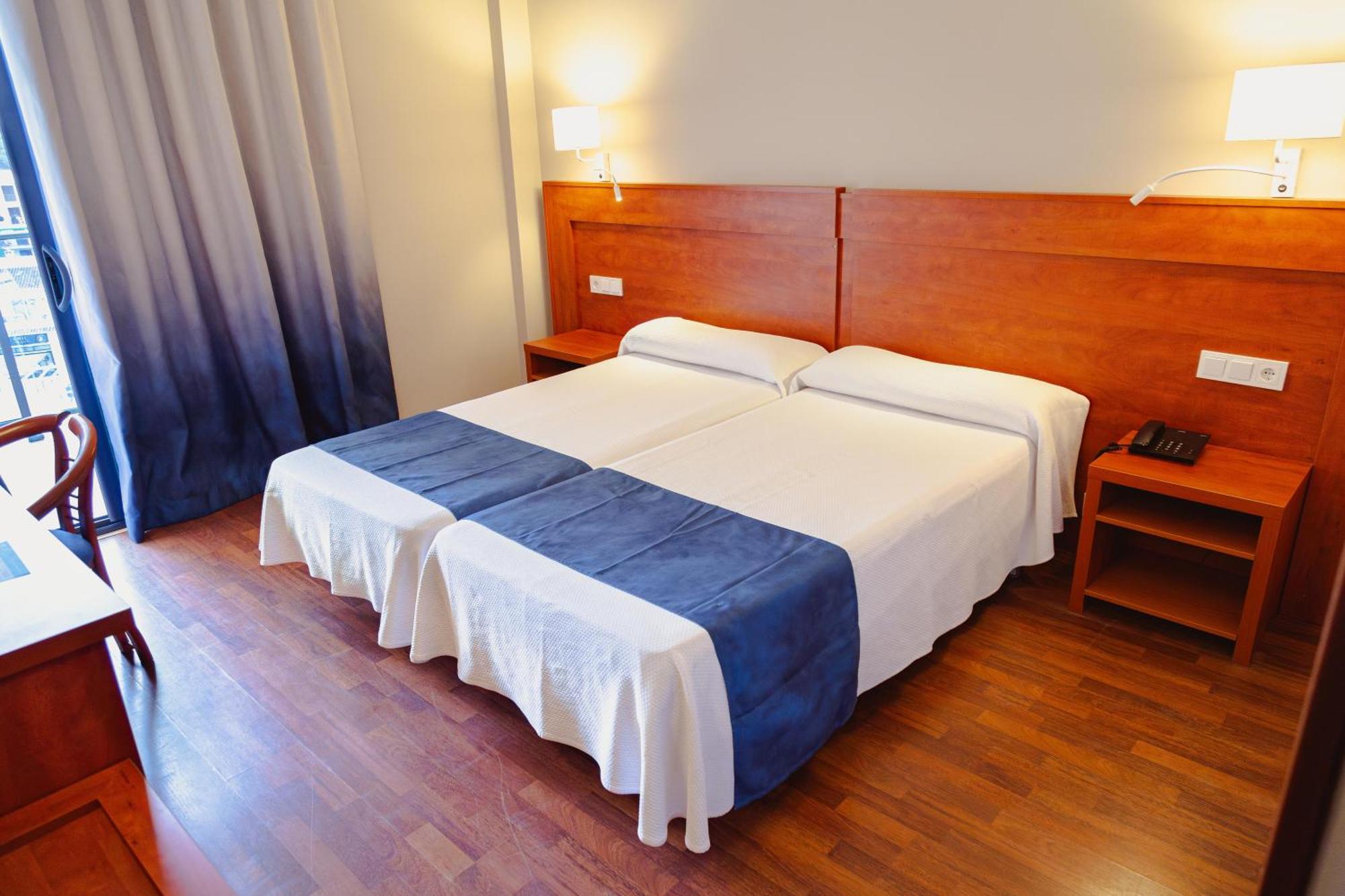 Port Hotel 3*