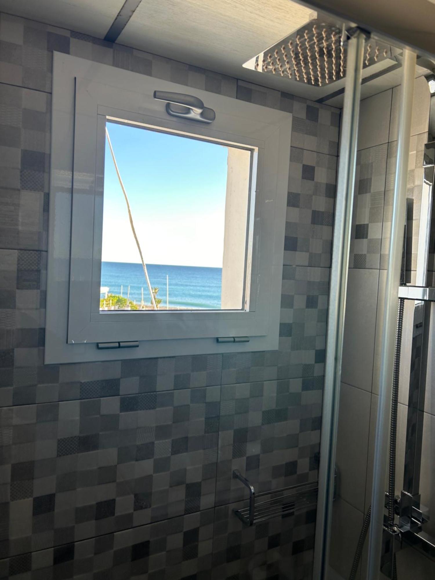 Stunning Location! 15m To * Mojacar
