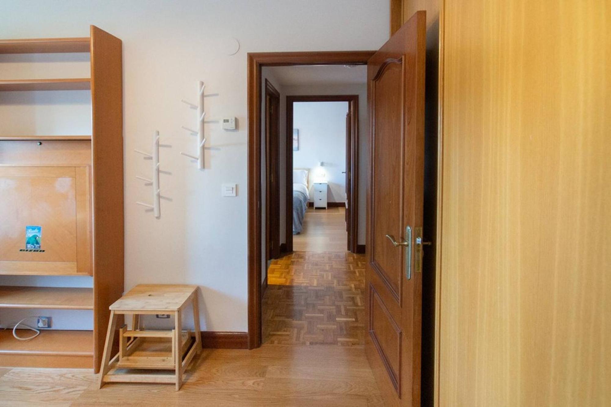 Earra - Eguzki - Garaje,1 Min Playa, Piscina Apartment Zarautz