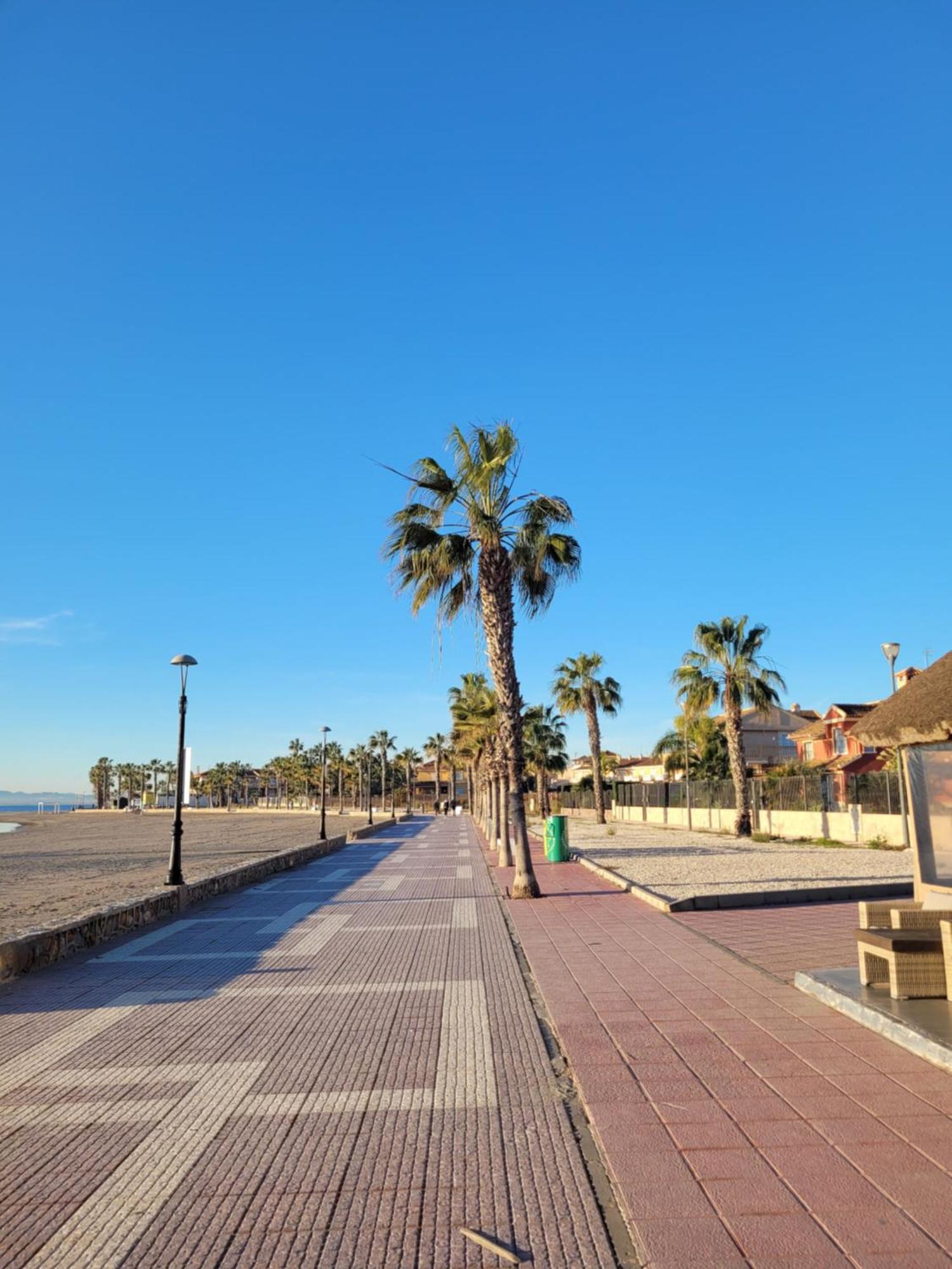 Alcazares Beachfront Maisonette Apartment Los Narejos