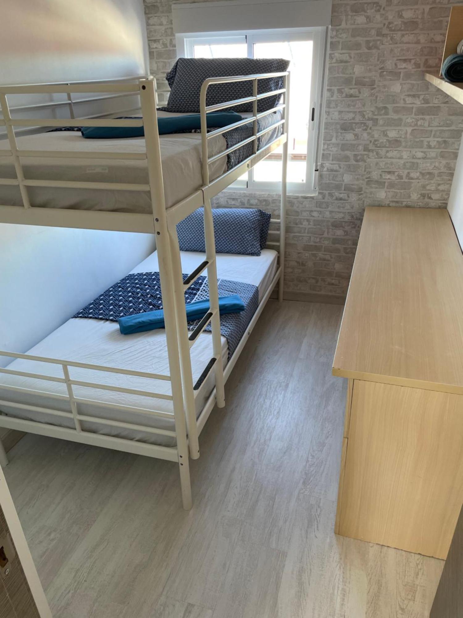 Apartamento Luminoso En Rocafort Madrid
