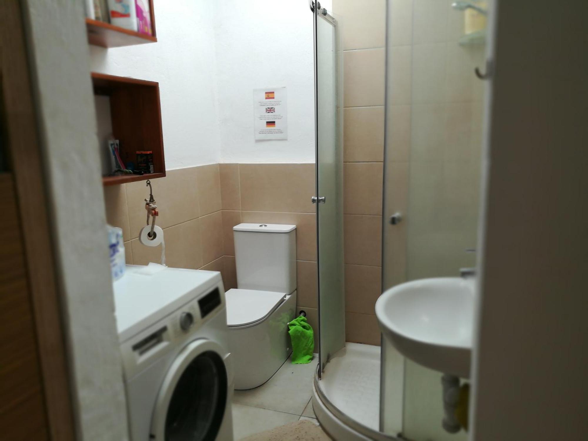 Bett 2 Im Maenner-2-bettzimmer Nur Maenner Only Men Solo Hombres *