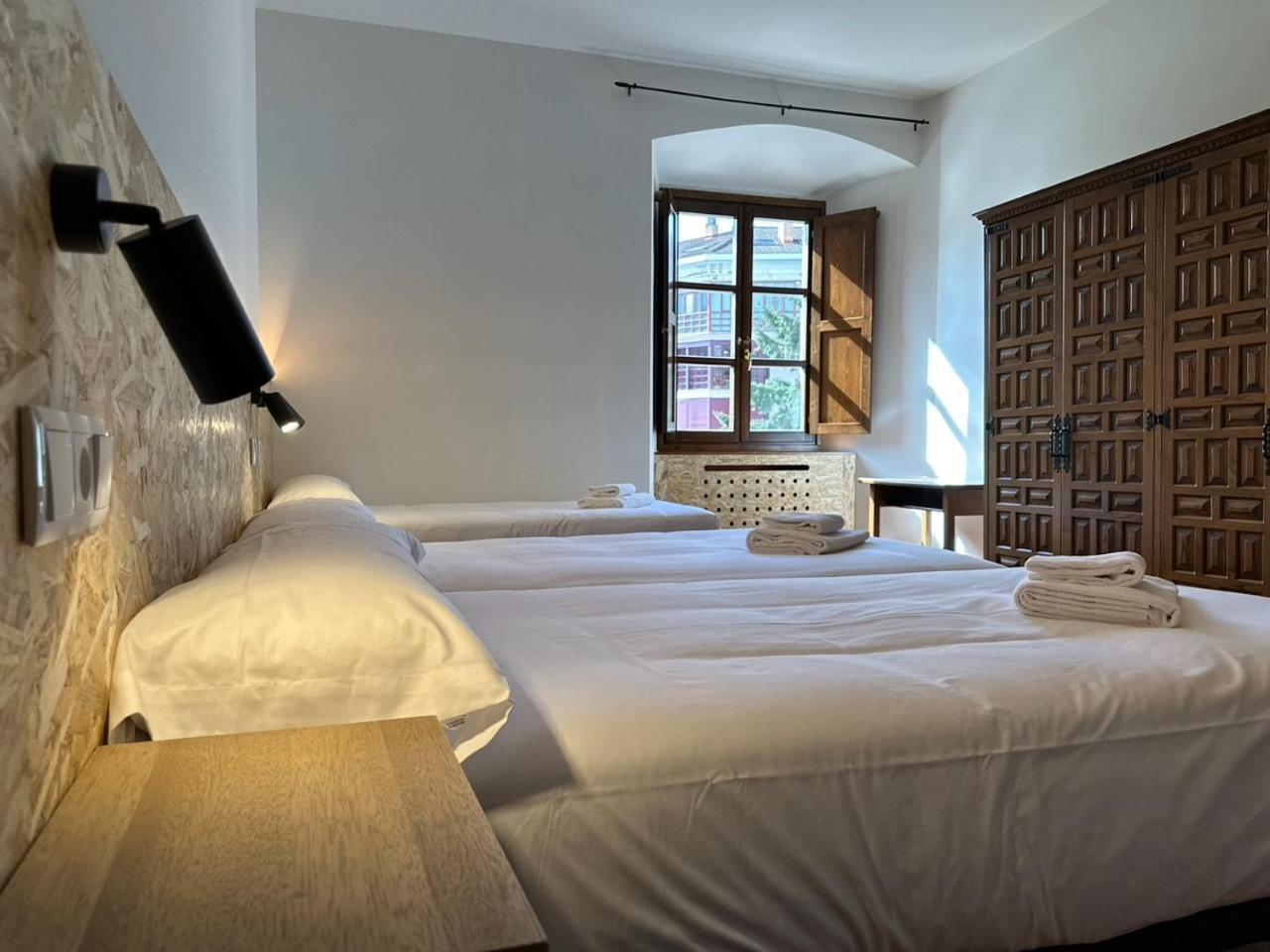 Hostal Y Real Fabrica De