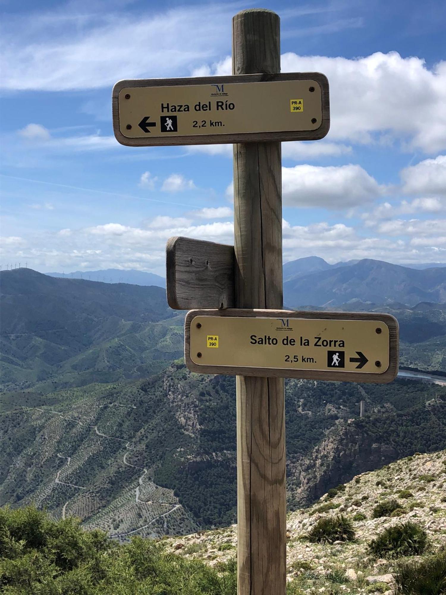 Valle * Alora
