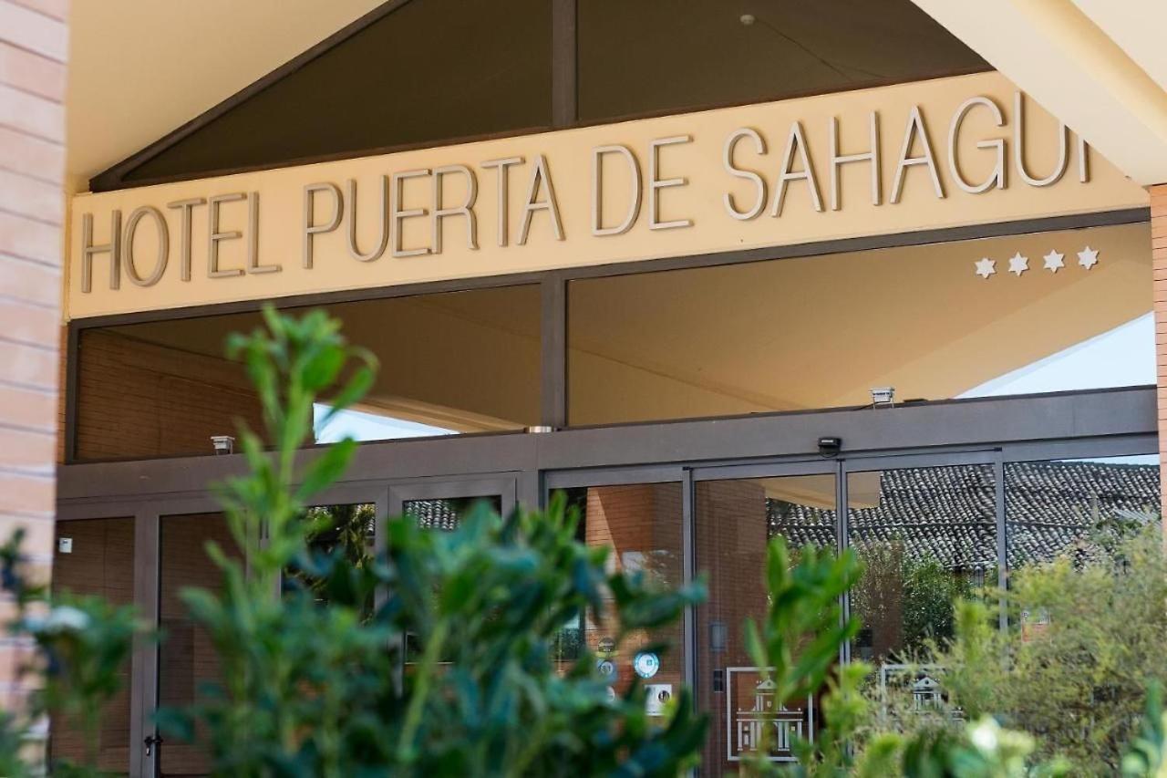Puerta De Hotel