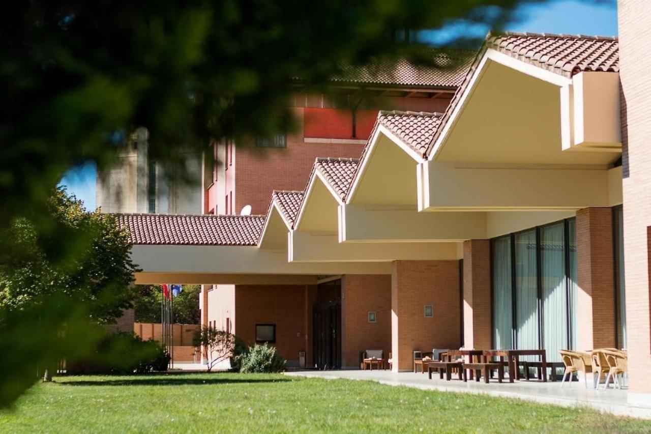 Puerta De Hotel