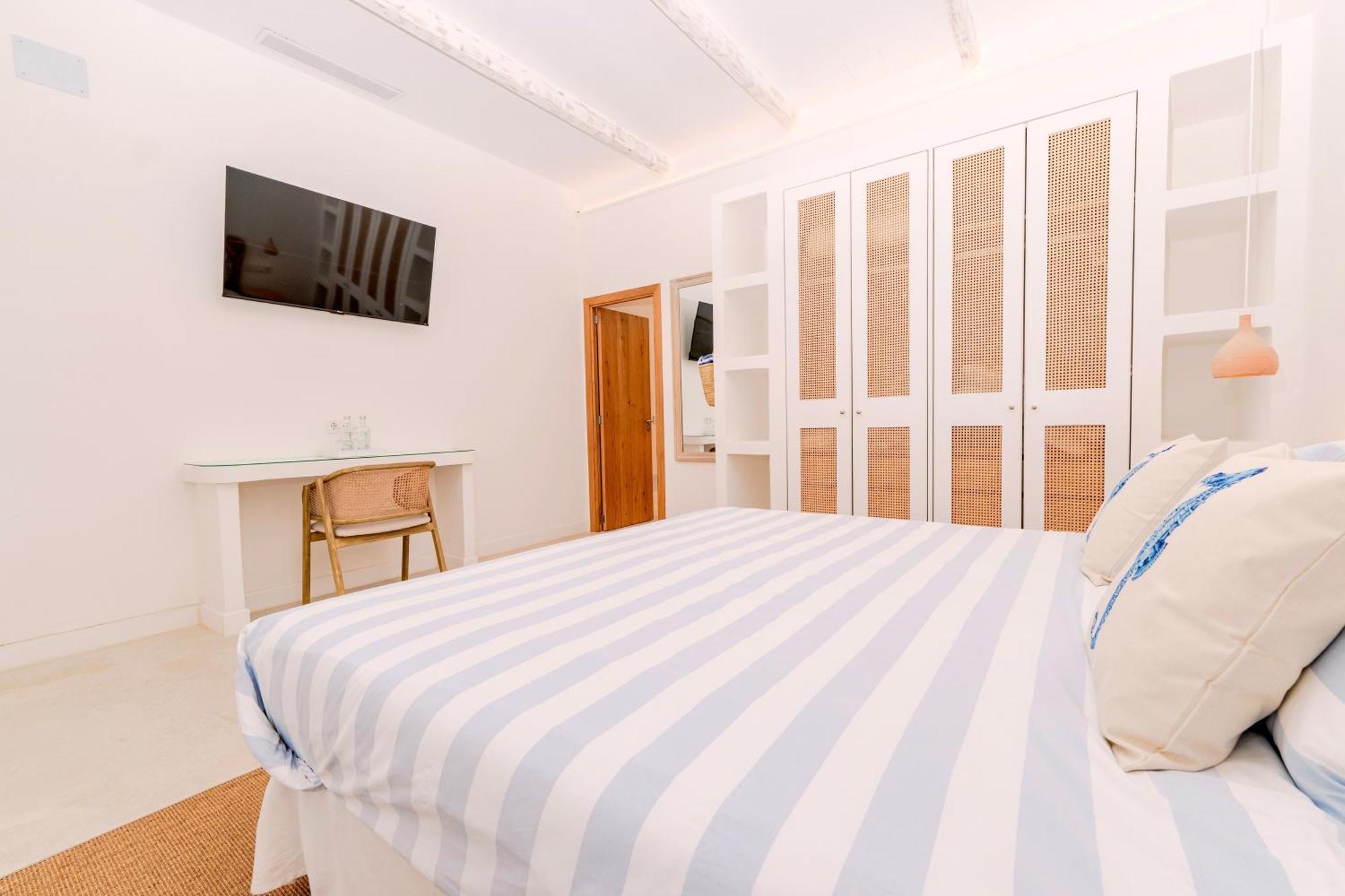 The Sea Club Bed & Breakfast 3*