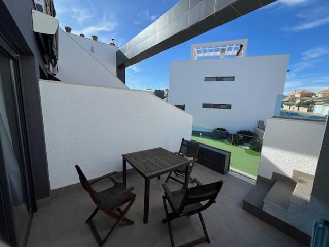 Oasis - Floor With Seaview Torrevieja