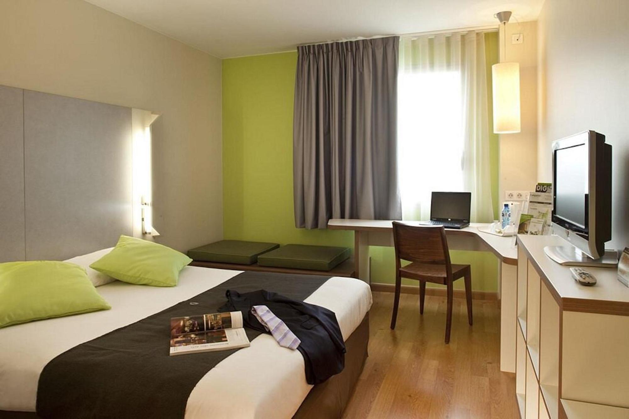 Travelodge Bcn Cornella Fira 3* Cornella de Llobregat