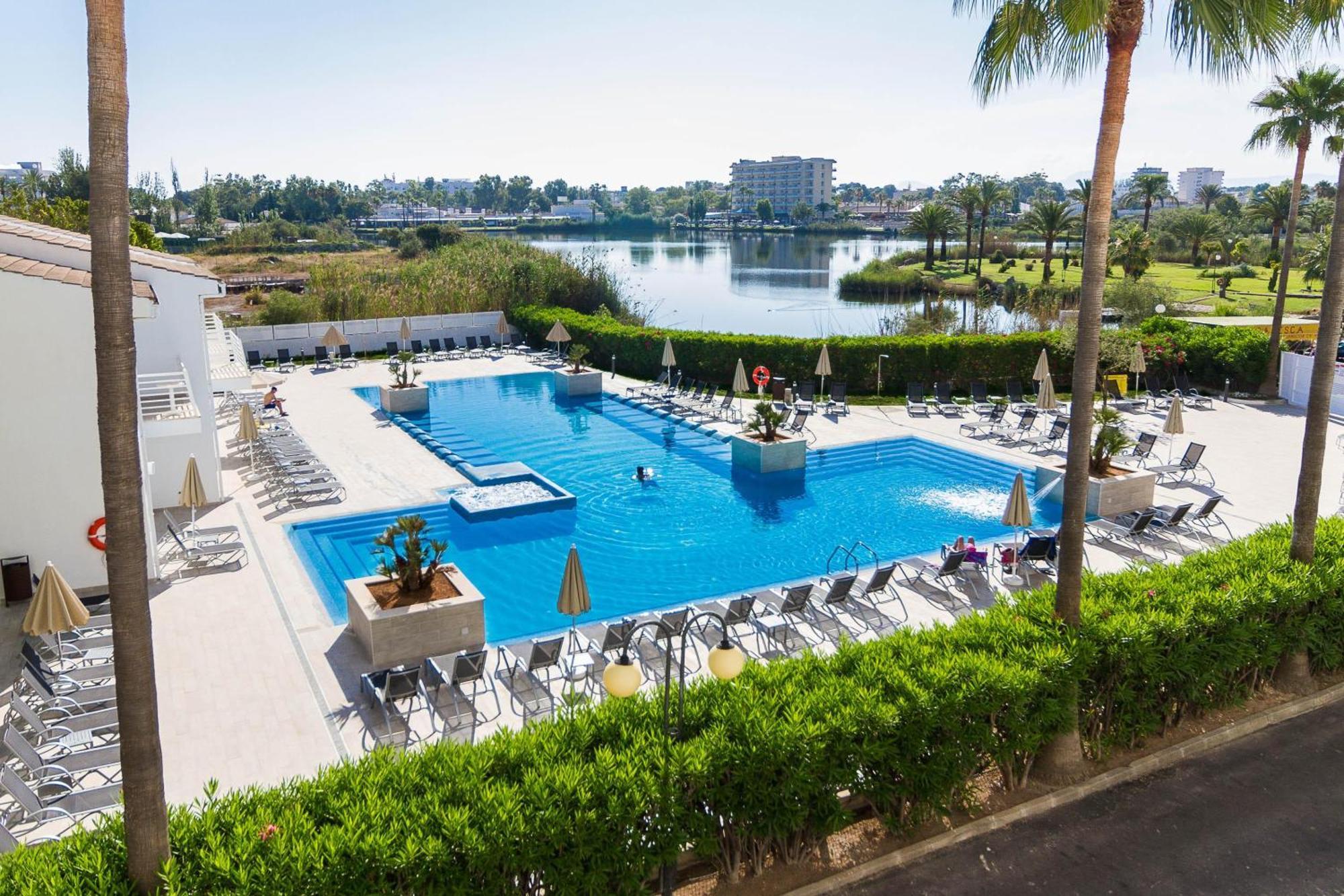 Apartahotel Eix Lagotel Playa de Muro (Mallorca)