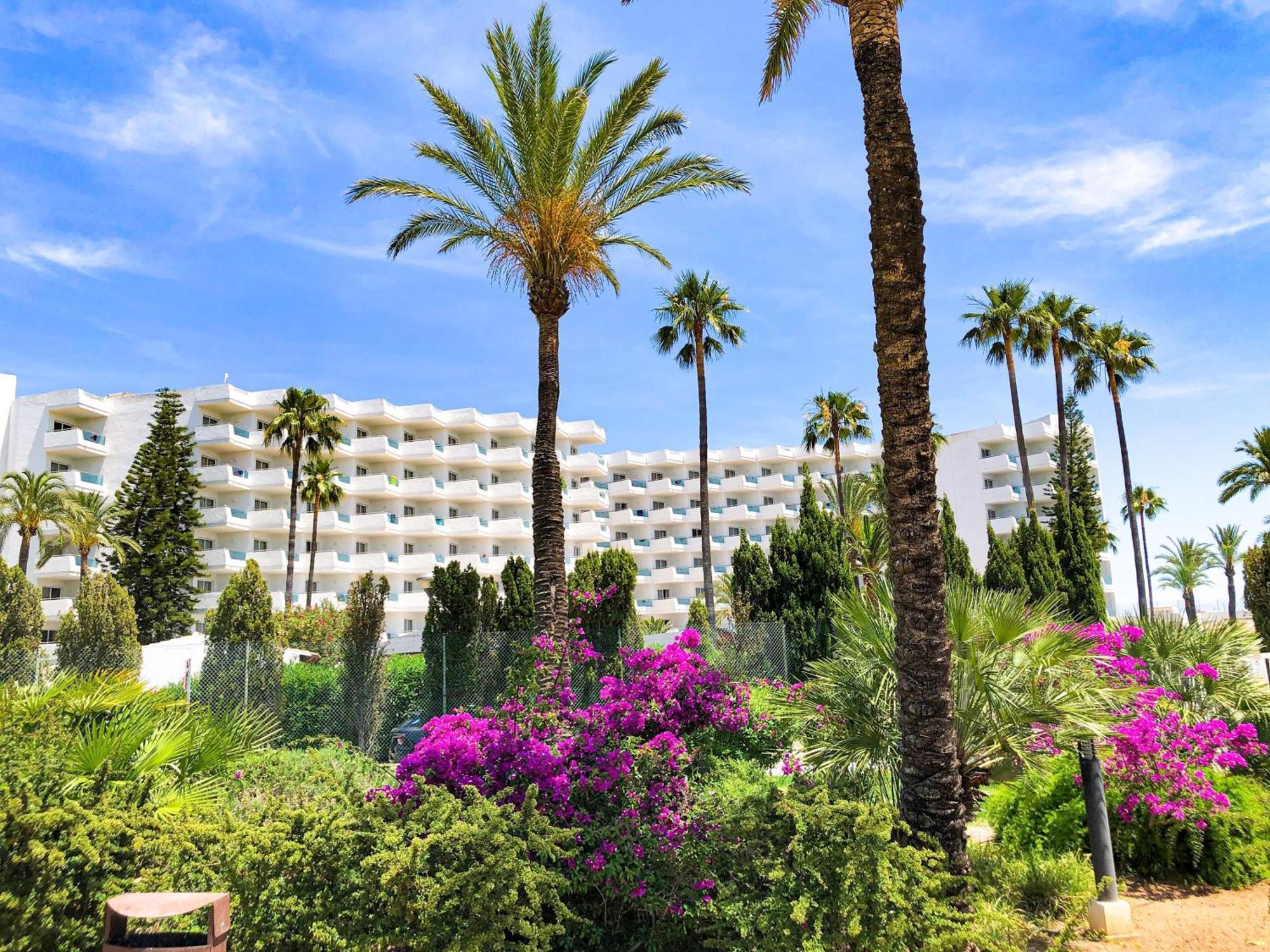 Eix Lagotel Apartahotel 4*