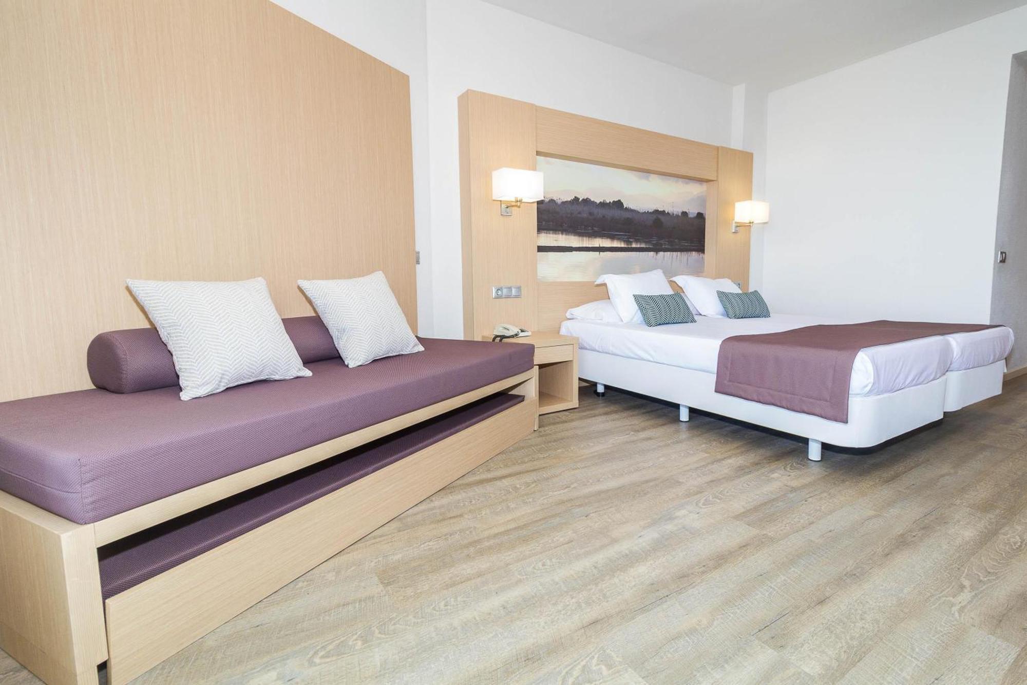 Apartahotel Eix Lagotel 4*