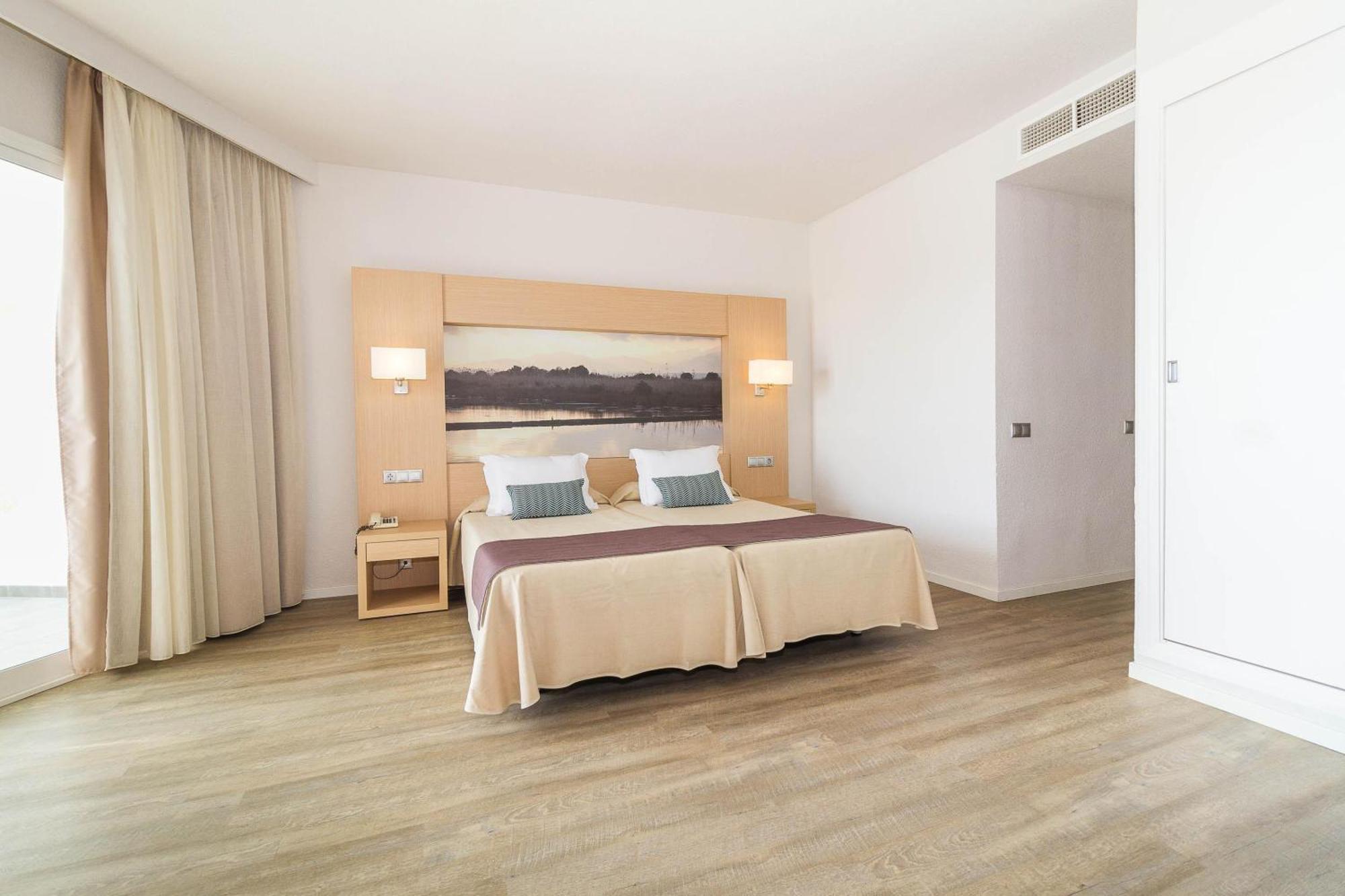 Apartahotel Eix Lagotel 4*