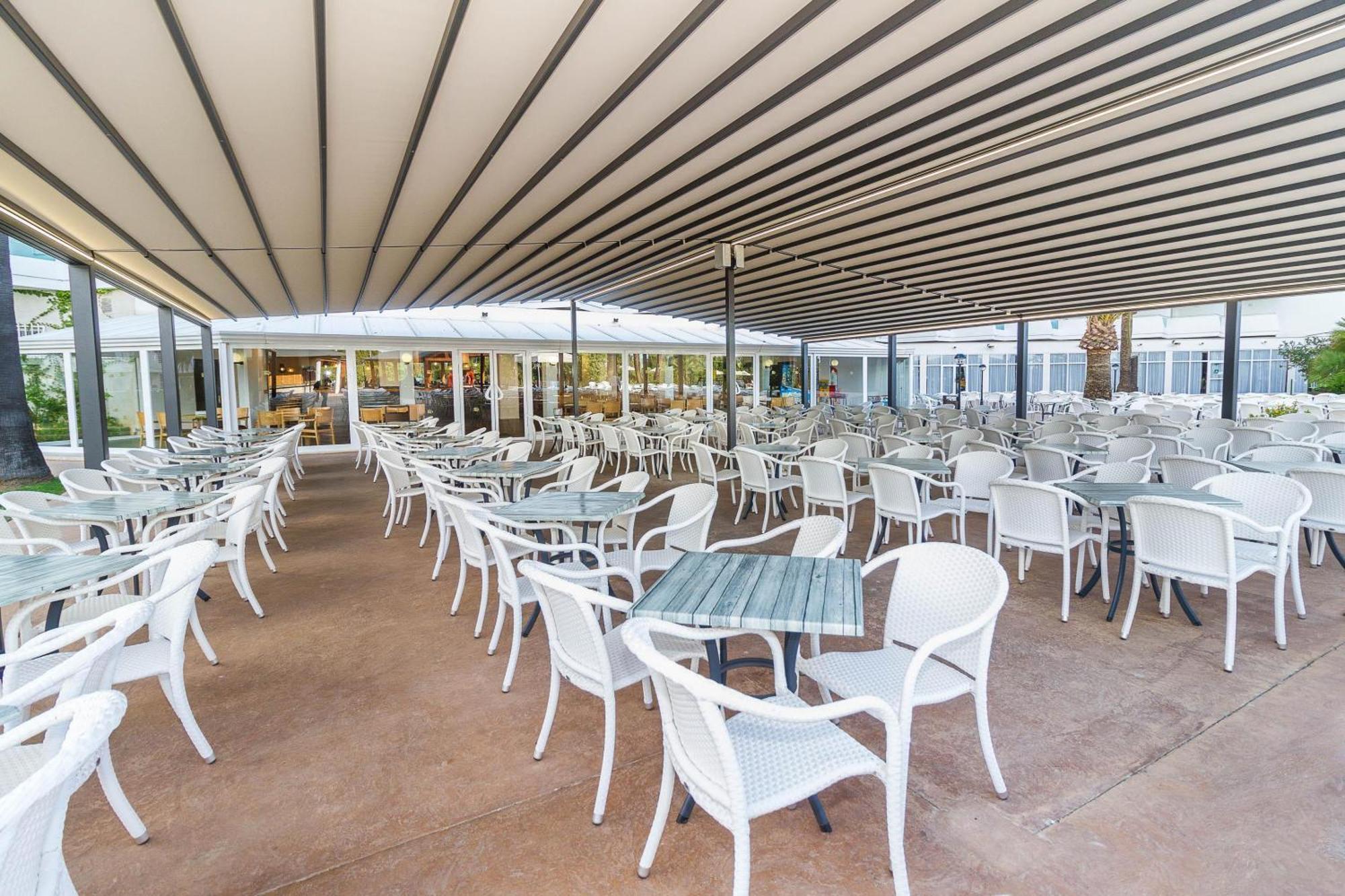 Apartahotel Eix Lagotel Playa de Muro (Mallorca)