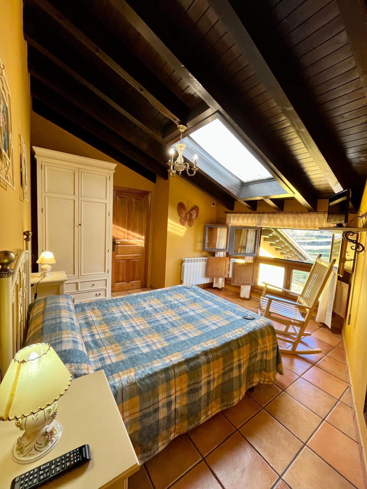 Apartamento Turisticos Paseo De La Alameda Villaviciosa (Asturias)