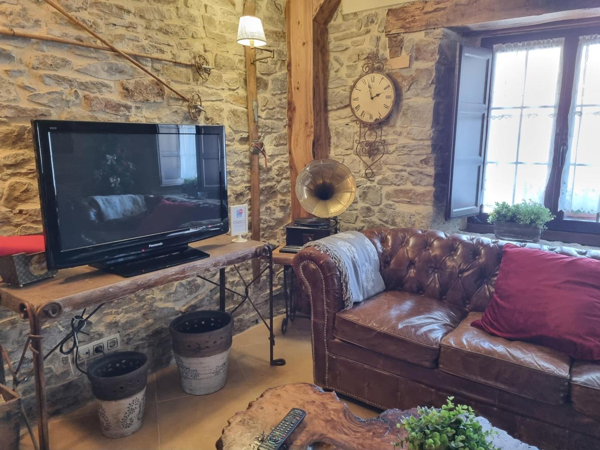 Pensión La Casa Encanto Espinosa de los Monteros