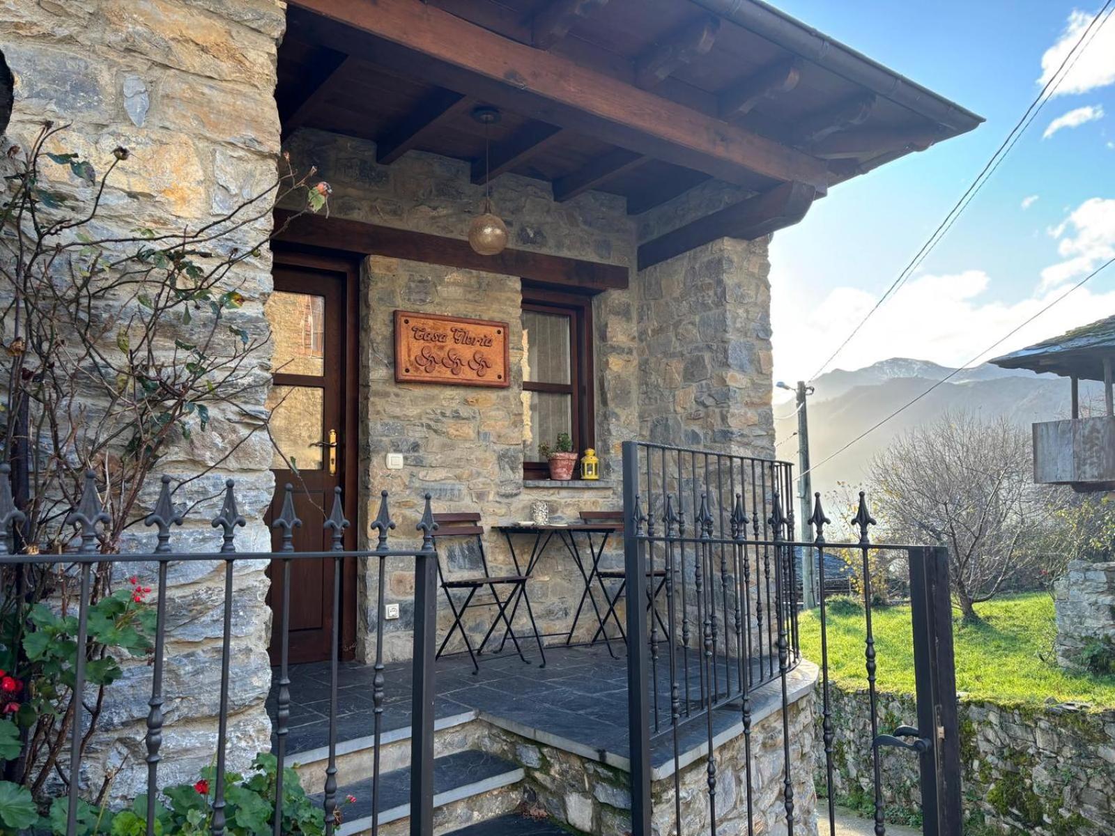 Casa Gloria Casa rural Moncó