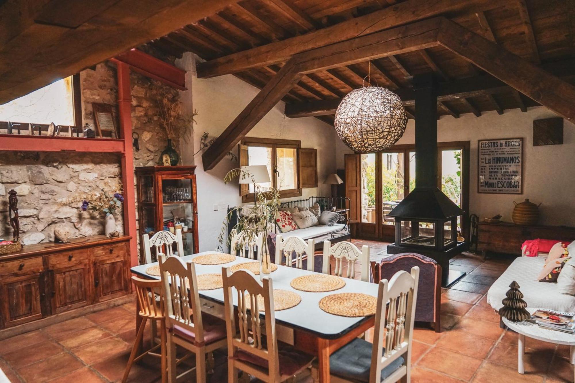 Casa Corazón De Piedra En El Río Dulce Casa rural