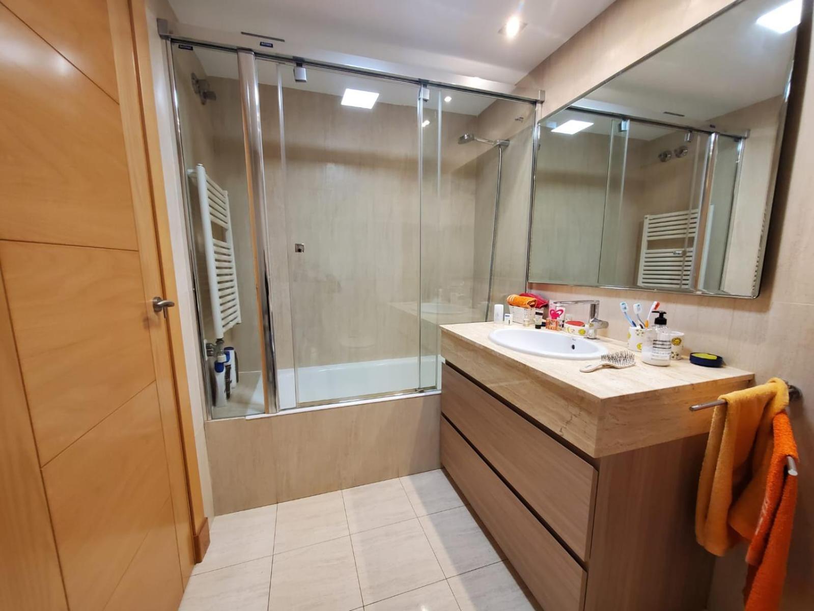 Con Piscina Y Sauna Bed and breakfast