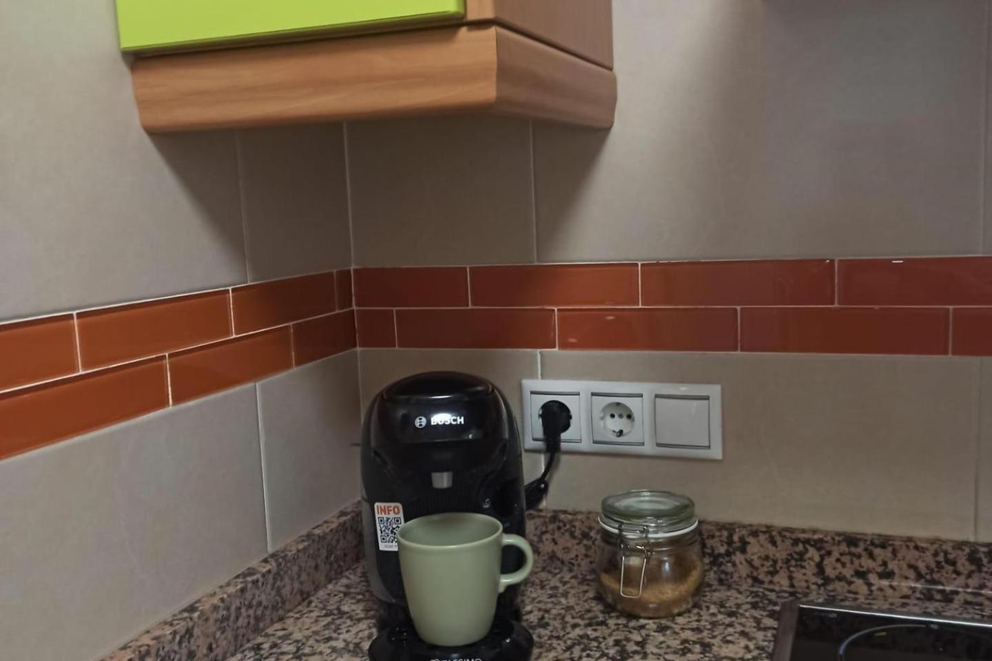 2 Bed - Close To - Pool - Balcony