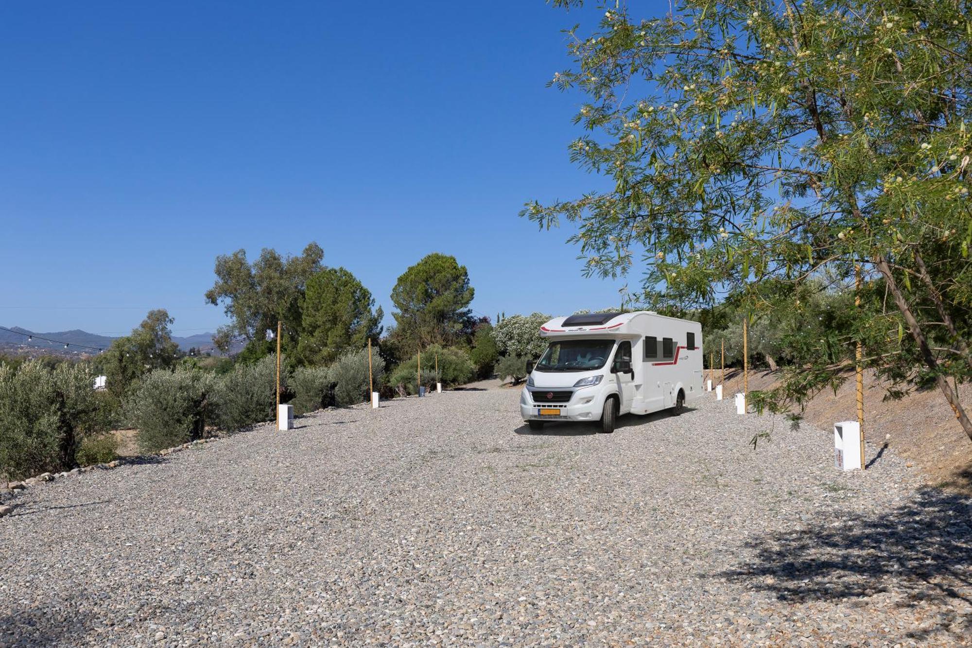 La Familia Naranja Bed & Breakfast