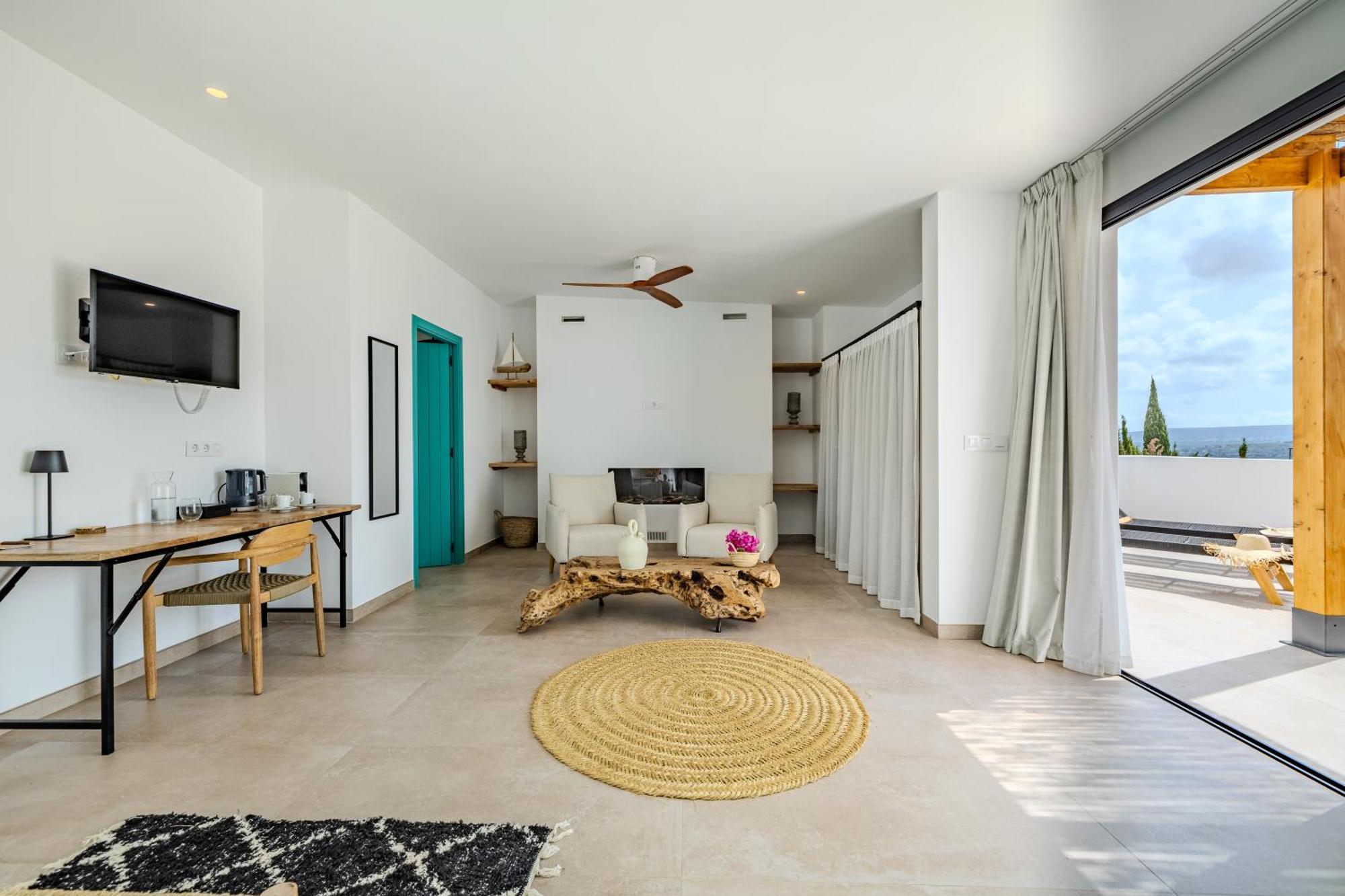 Boutique Mi Almazara Hotel 4*