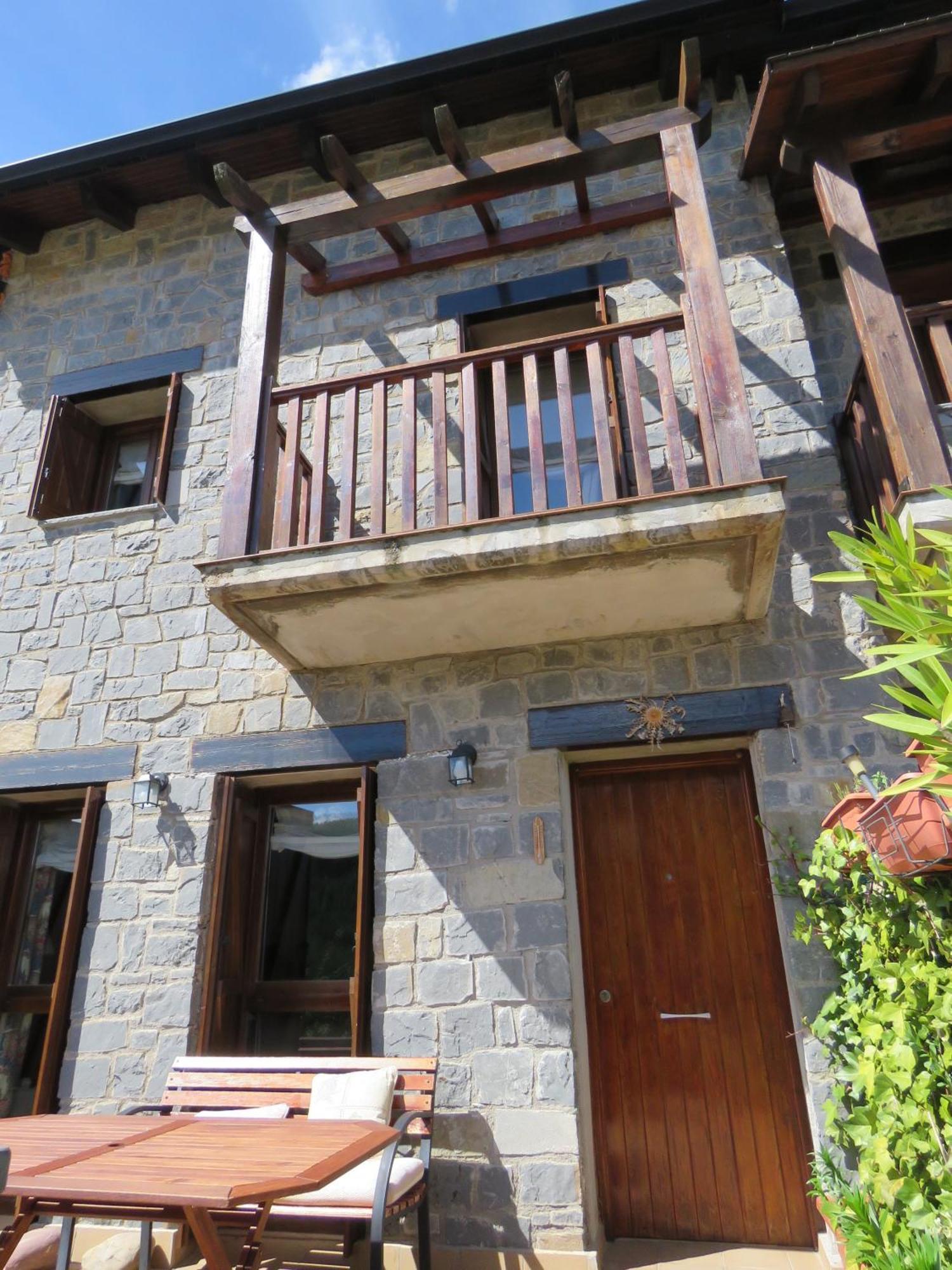 Chale Rustico Cerca De Pistas Con Vistas A La Montana Chalet *