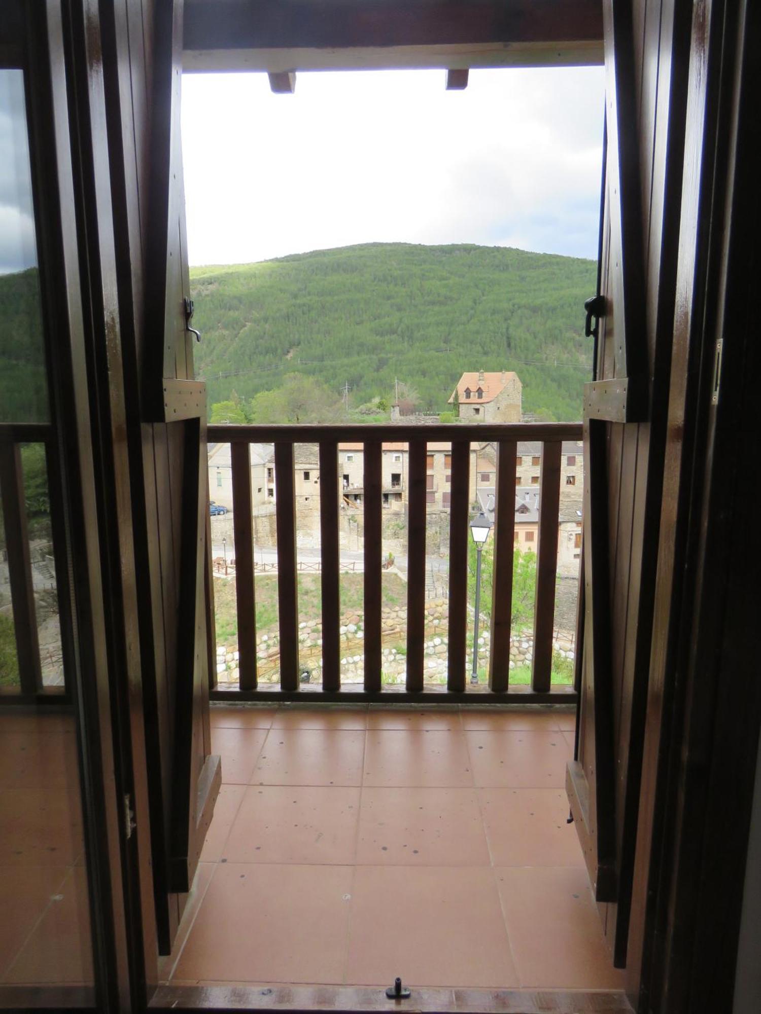 Chale Rustico Cerca De Pistas Con Vistas A La Montana * Castiello de Jaca
