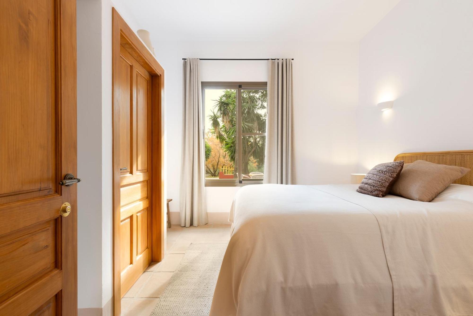 La Familia Naranja Bed & Breakfast