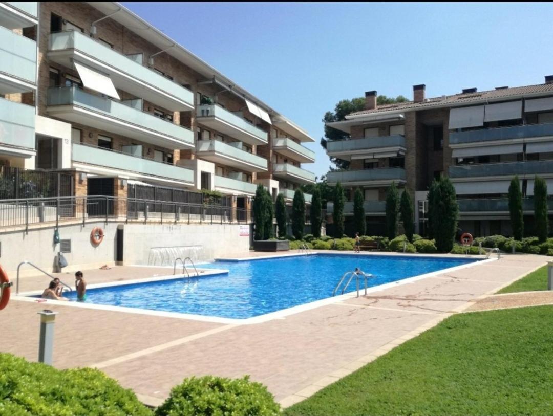 Con Piscina Y Sauna Bed and breakfast