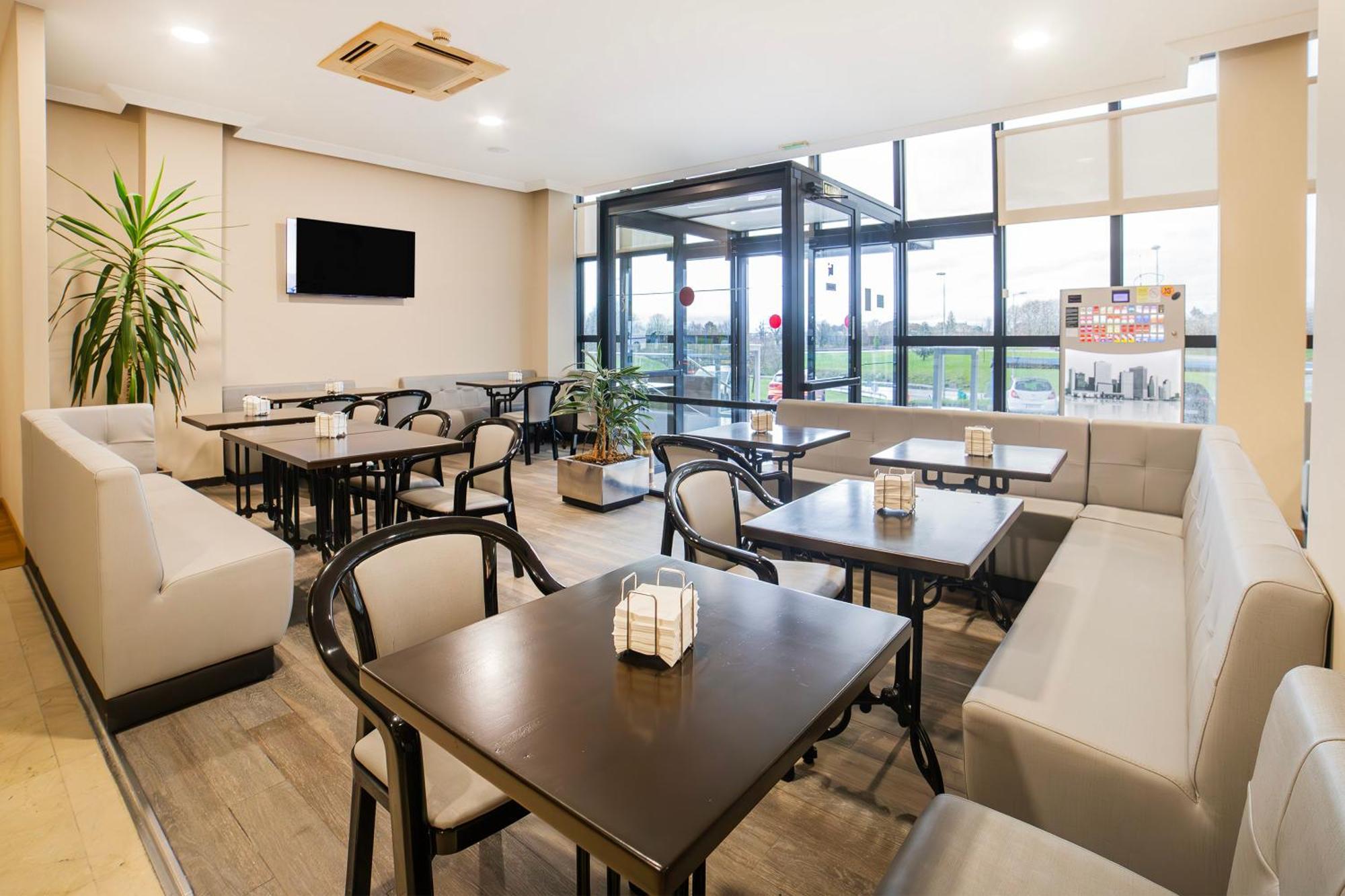 Hotel Auditorio Santiago & 4*