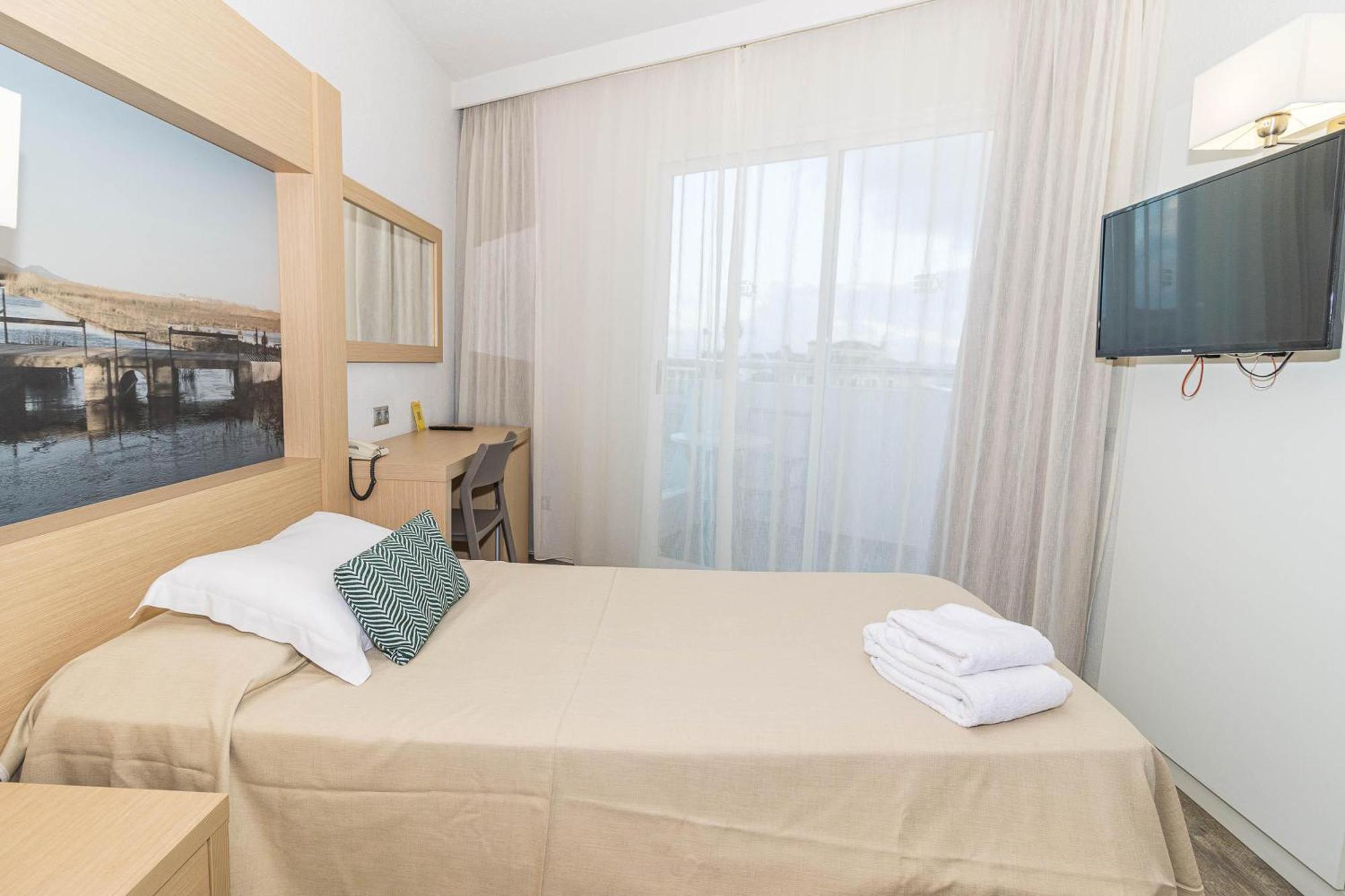 Apartahotel Eix Lagotel