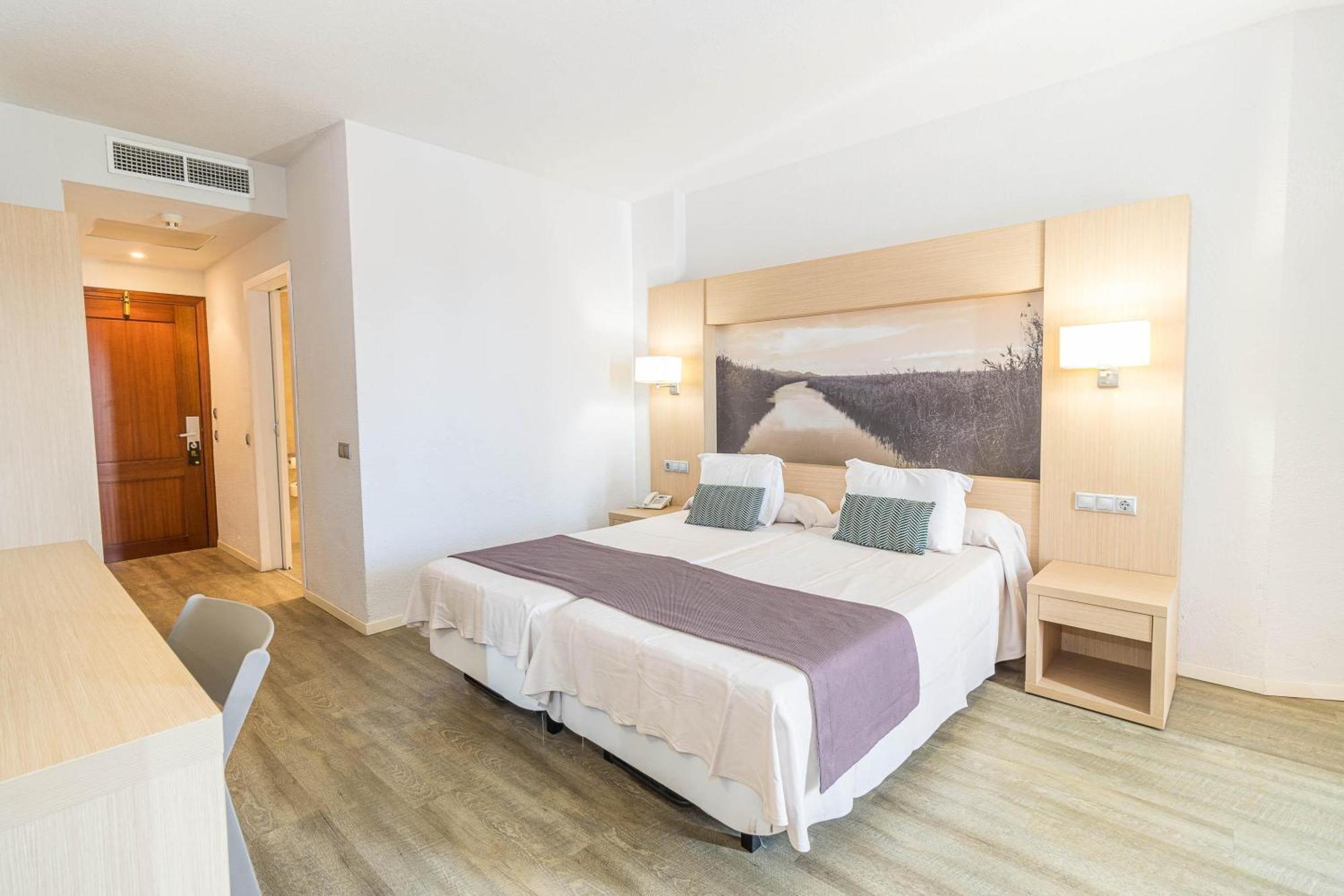 Apartahotel Eix Lagotel Playa de Muro (Mallorca)