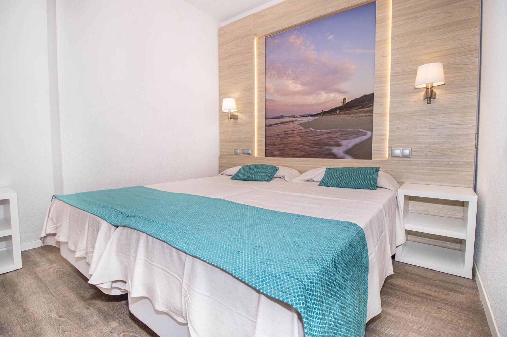 Apartahotel Eix Lagotel Playa de Muro (Mallorca)