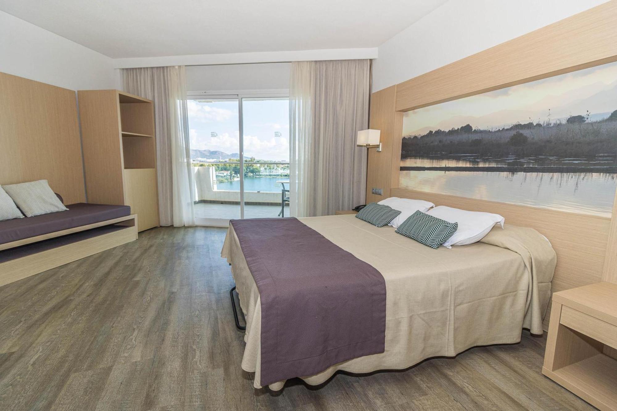 Apartahotel Eix Lagotel Playa de Muro (Mallorca)