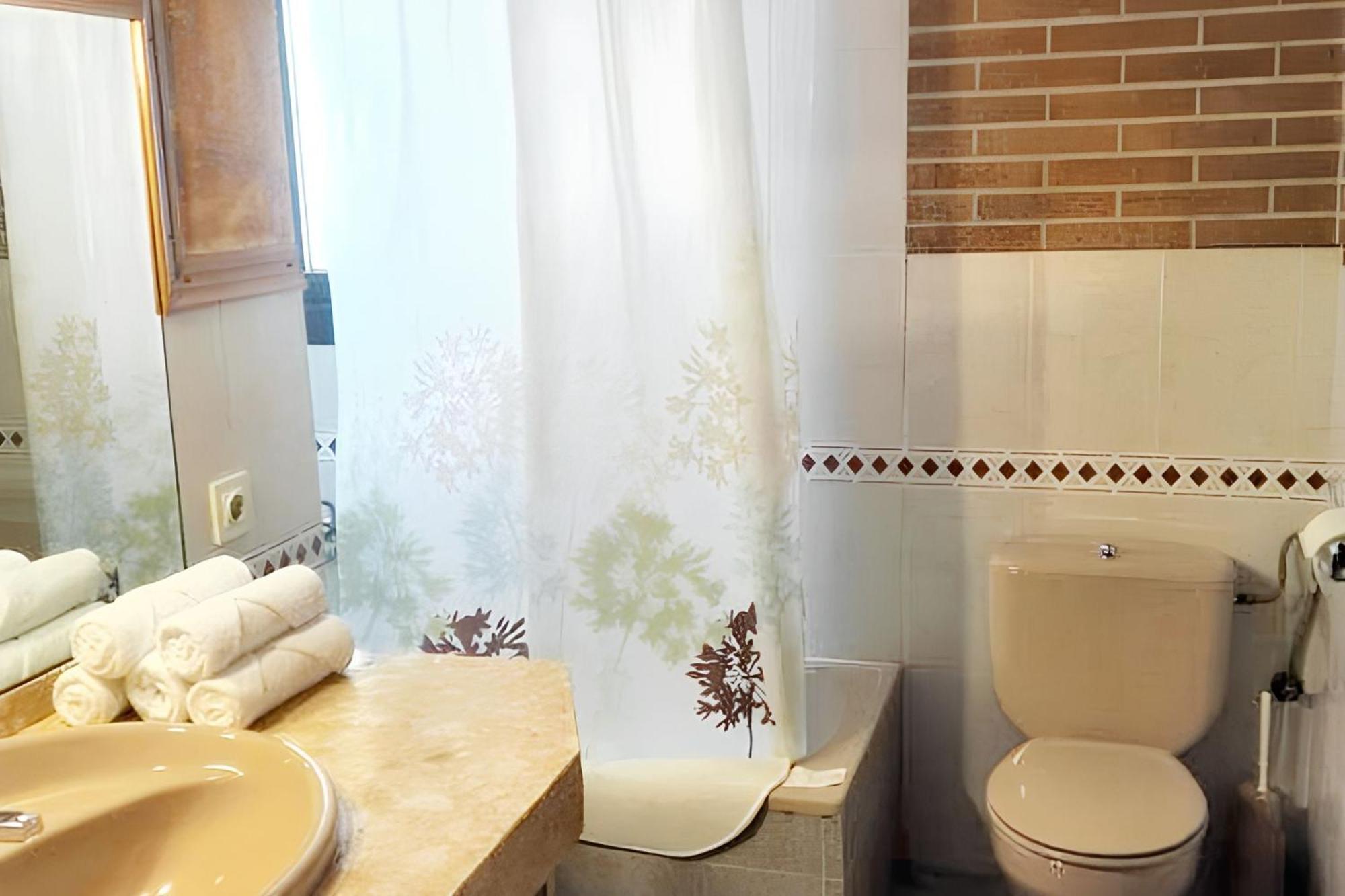 Comfortable House Near With View Esparreguera