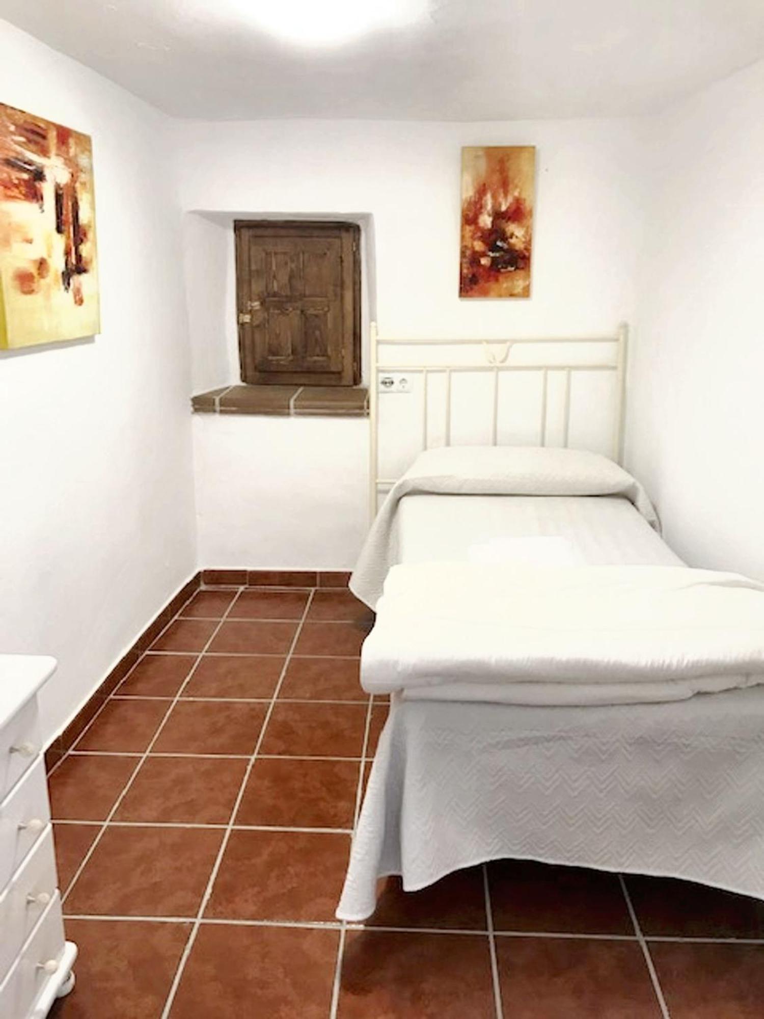 Spacious House In With Fireplace Holiday home Benalauria