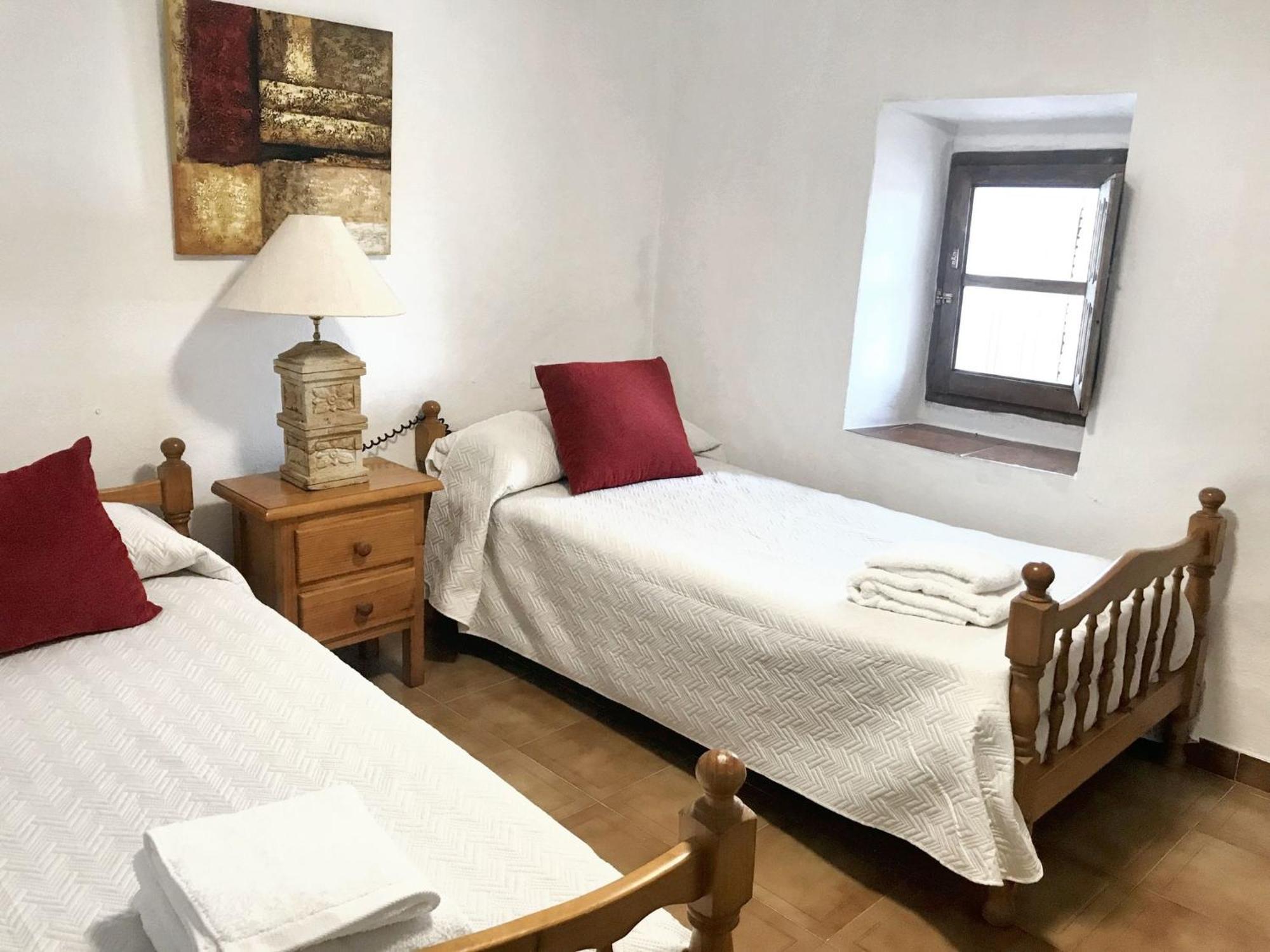 Spacious House In With Fireplace * Benalauría